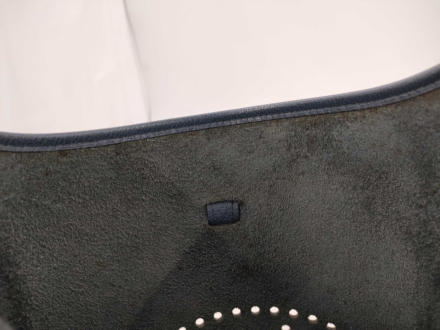 HERMES Evelyn Taurillon Clemence Shoulder Bag