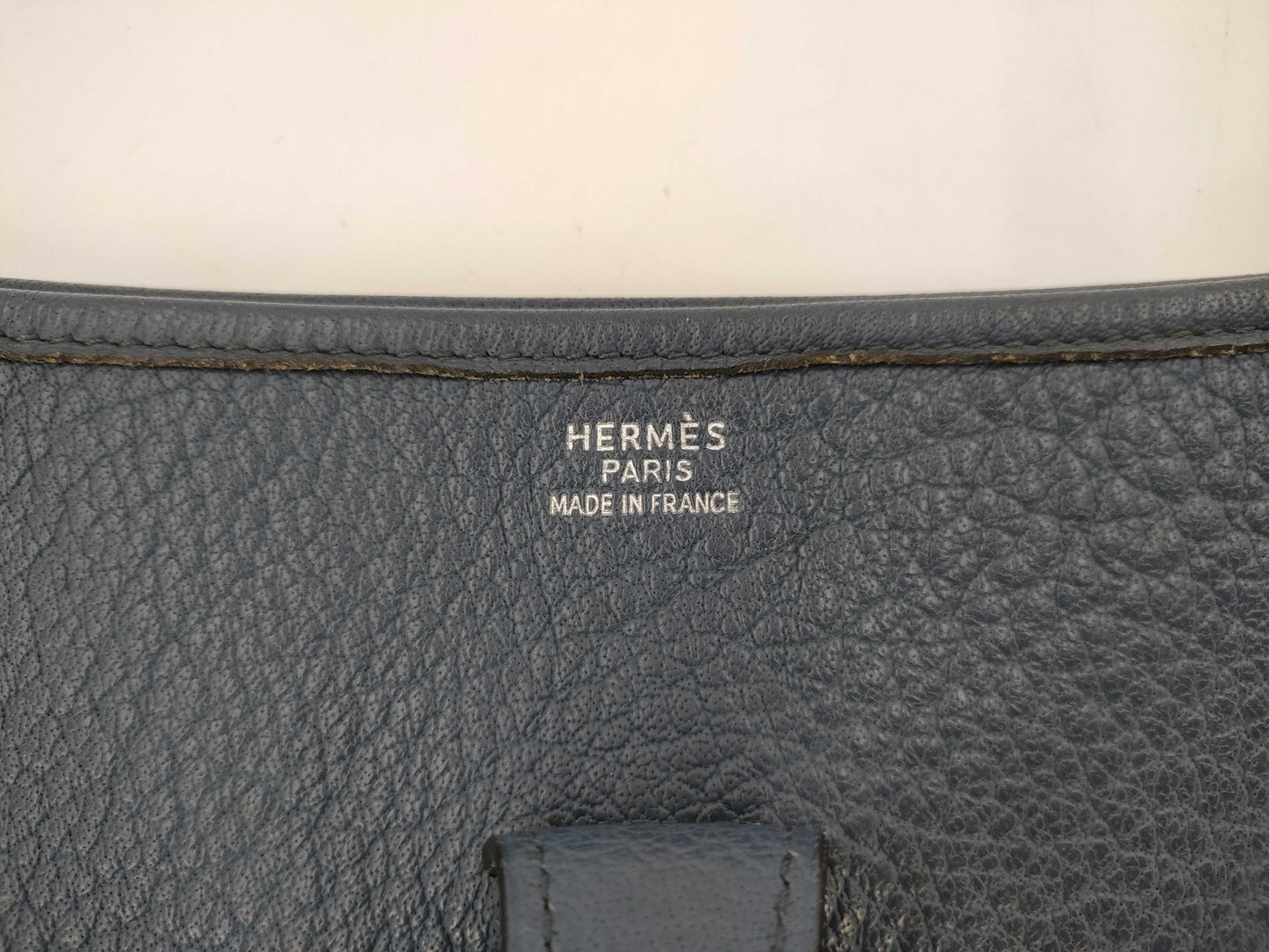 HERMES Evelyn Taurillon Clemence Shoulder Bag