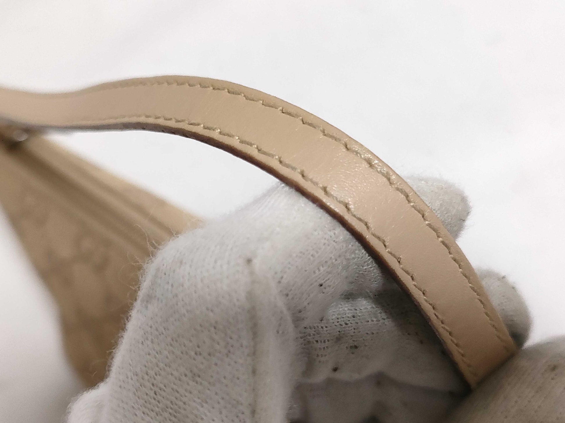 GUCCI GG Canvas Gucci GUCCI GG Canvas Beige Handbag Pouch Handbag