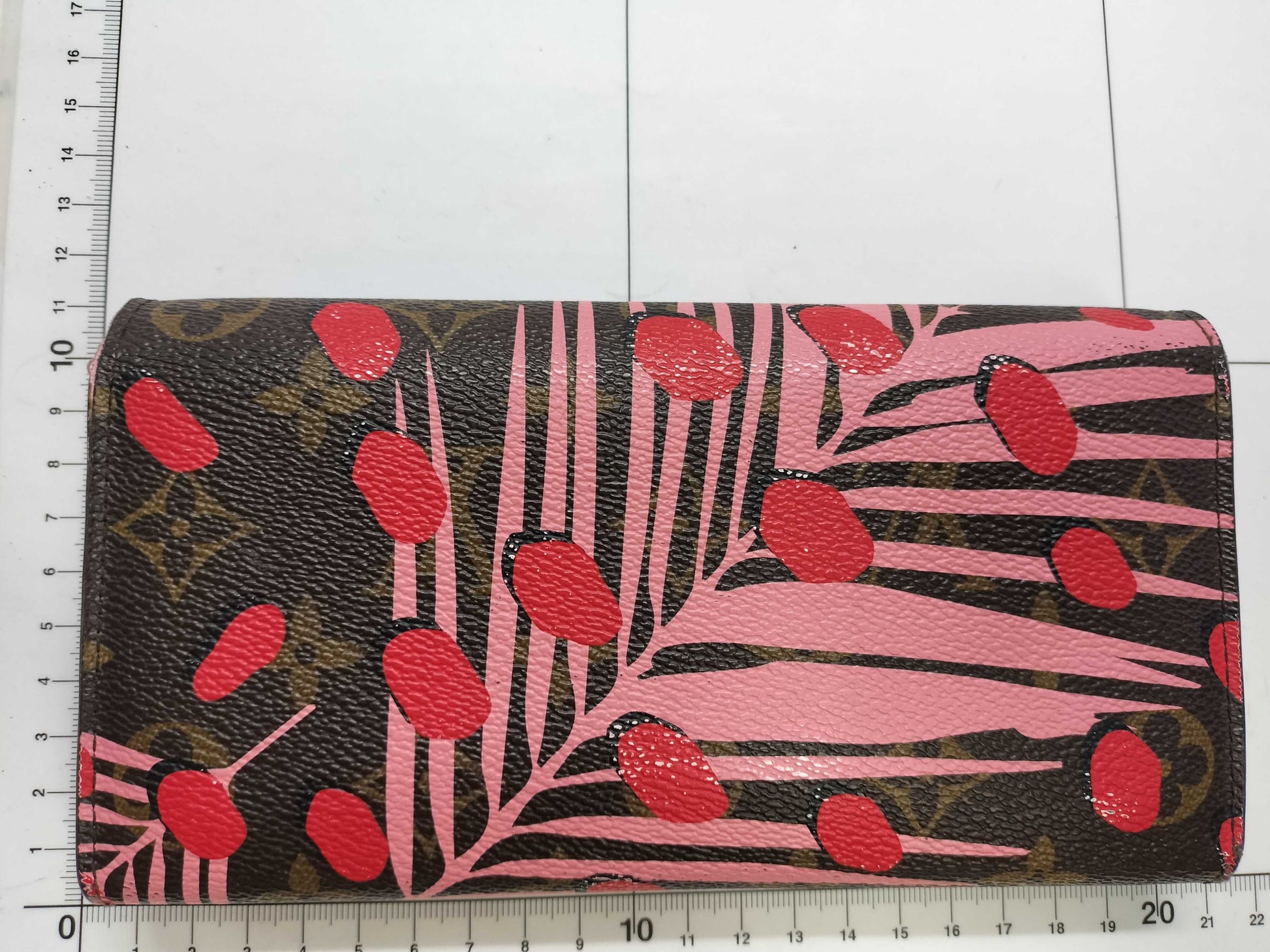 LOUIS VUITTON Monogram LV Monogram Jungle Dot Portefeuille Sarah M42576 CA1136 Wallet