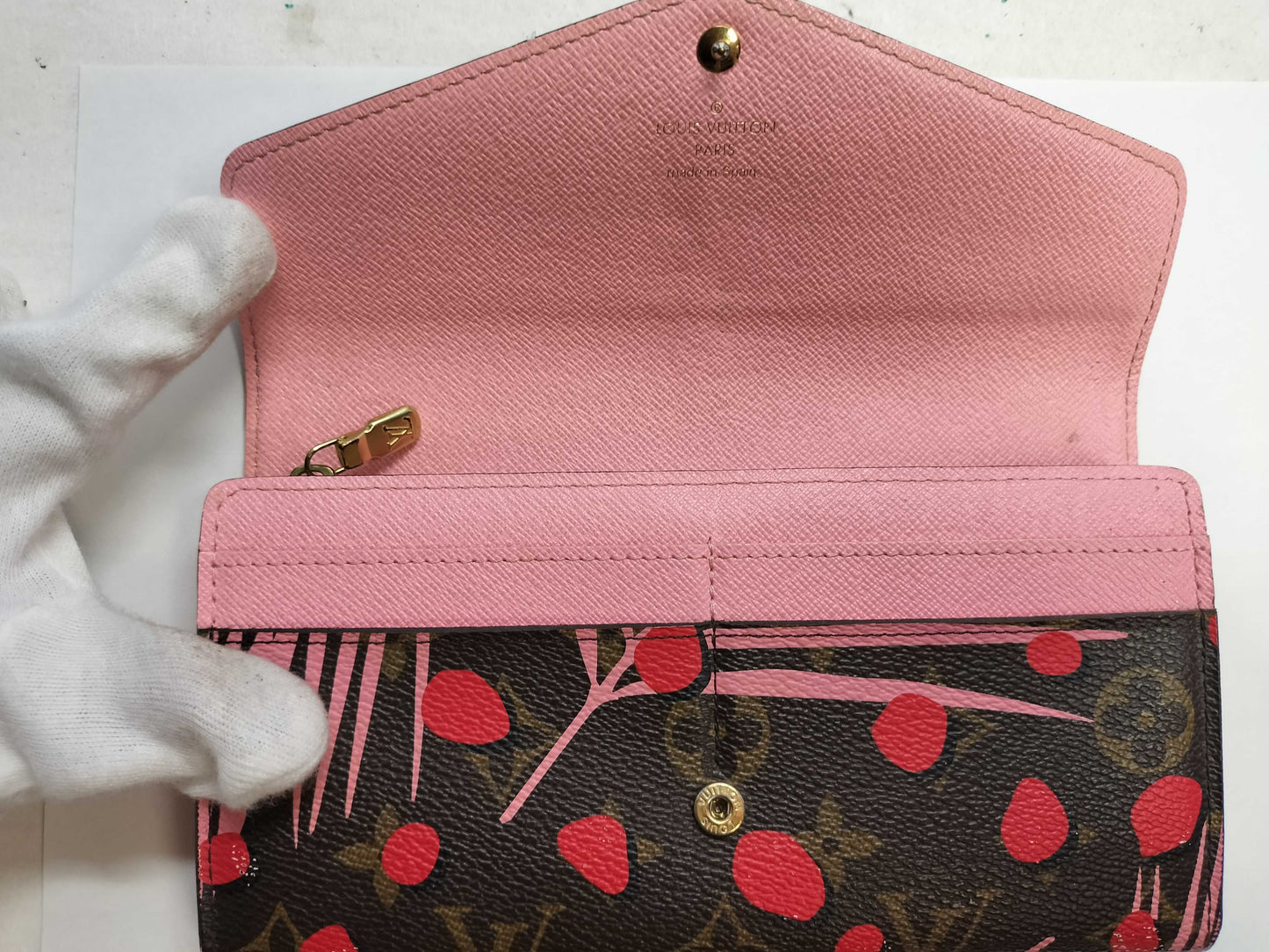 LOUIS VUITTON Monogram LV Monogram Jungle Dot Portefeuille Sarah M42576 CA1136 Wallet