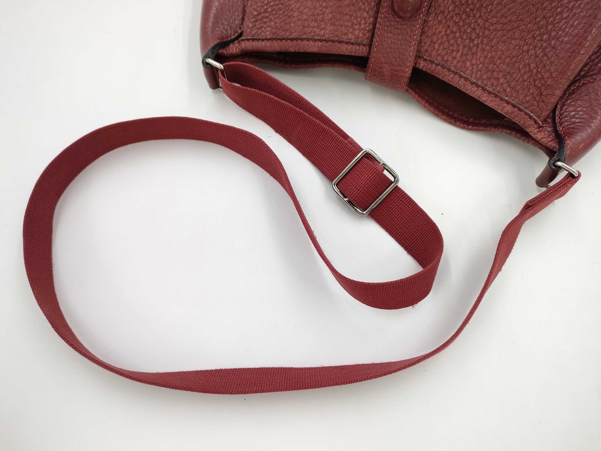 HERMES Rodeo de C engraved shoulder bag