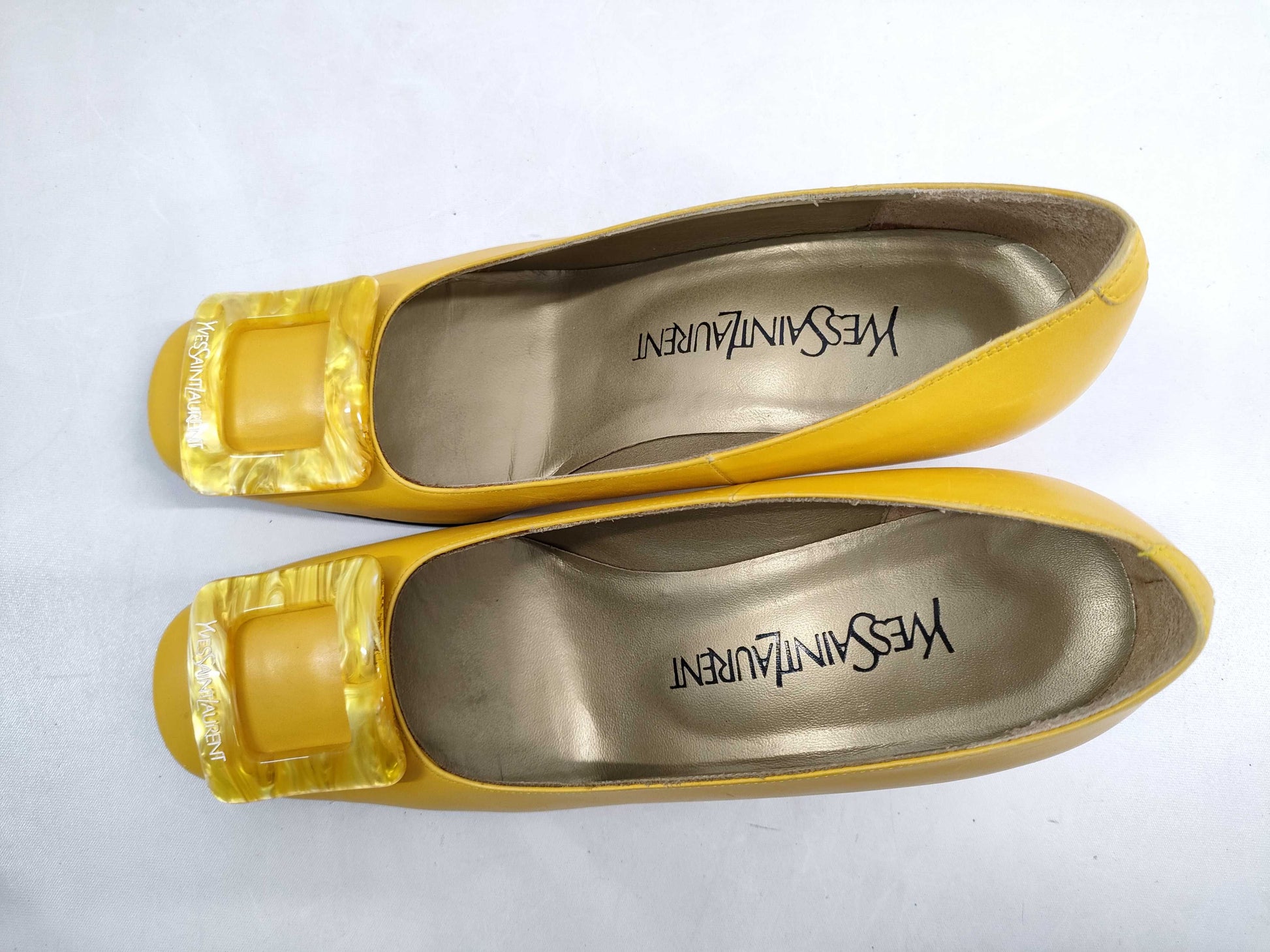 Yves Saint Laurent Pumps in Yellow Leather
