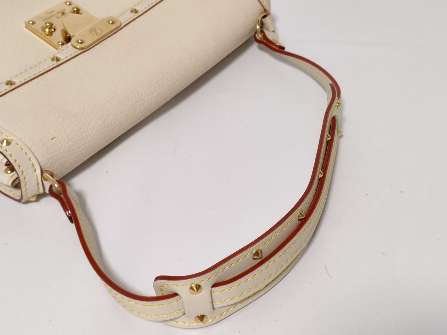 LOUIS VUITTON Suhali Louis Vuitton Suhali Emabre M92846 Bron Handbag