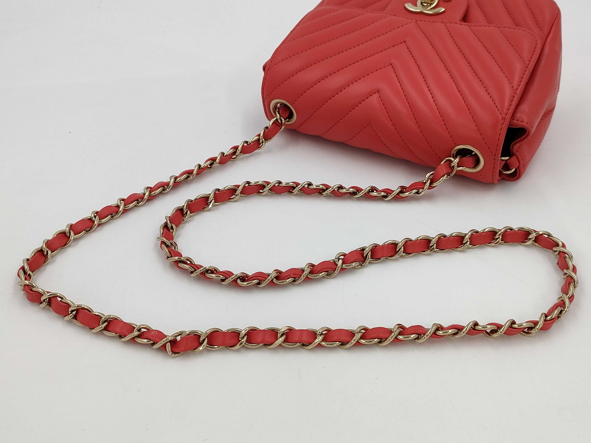 CHANEL Mini Matelasse Chain Shoulder Bag, Red