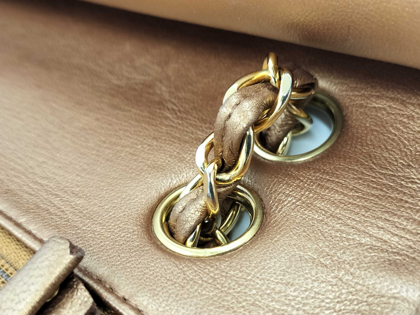 CHANEL Matelasse 25W Flap W Chain Shoulder Bag