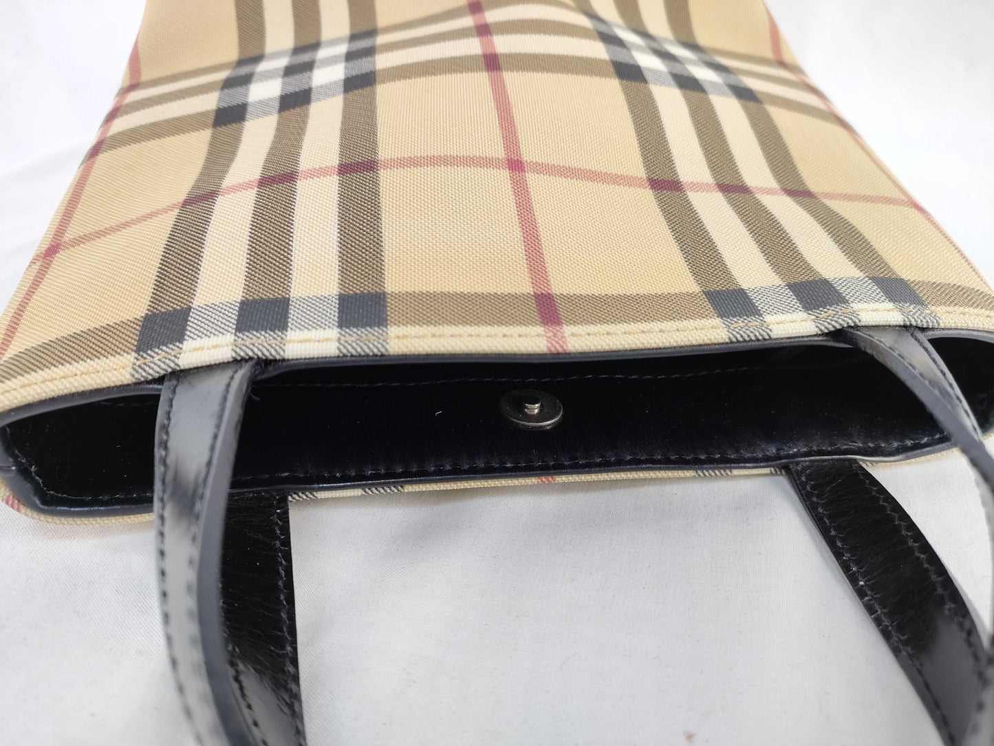 BURBERRY Black Handbag