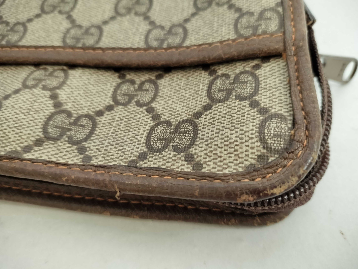 GUCCI branded pouch