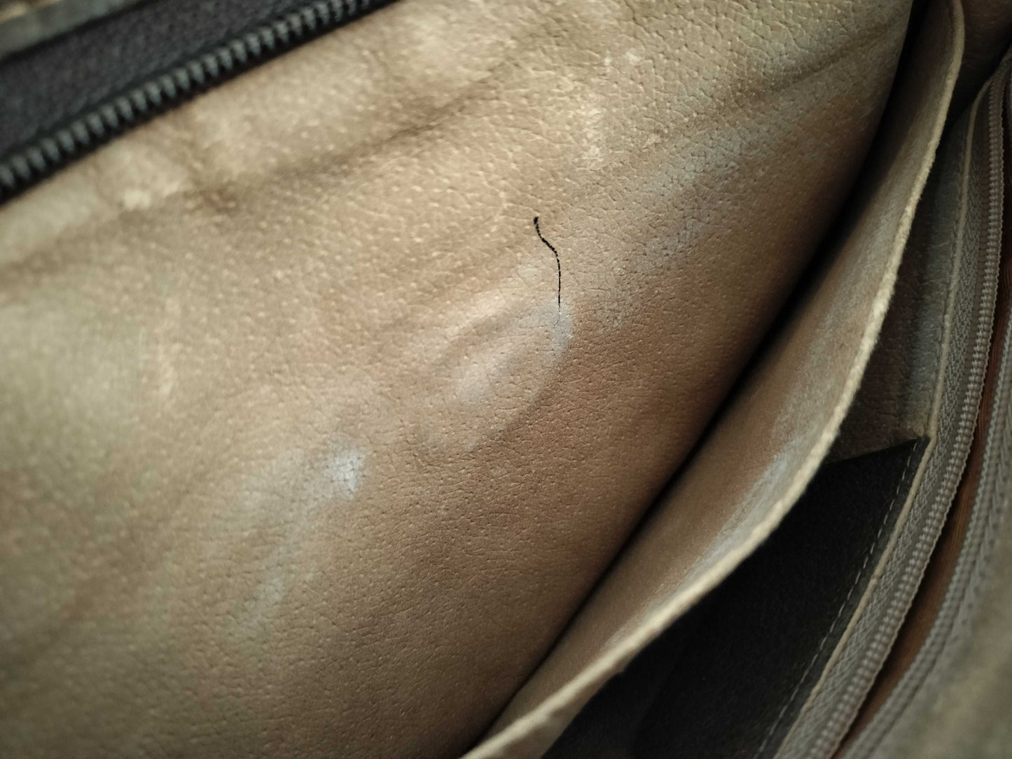 GUCCI branded pouch