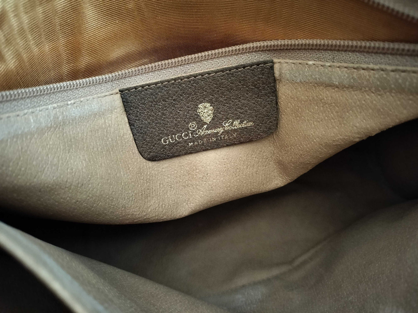 GUCCI branded pouch