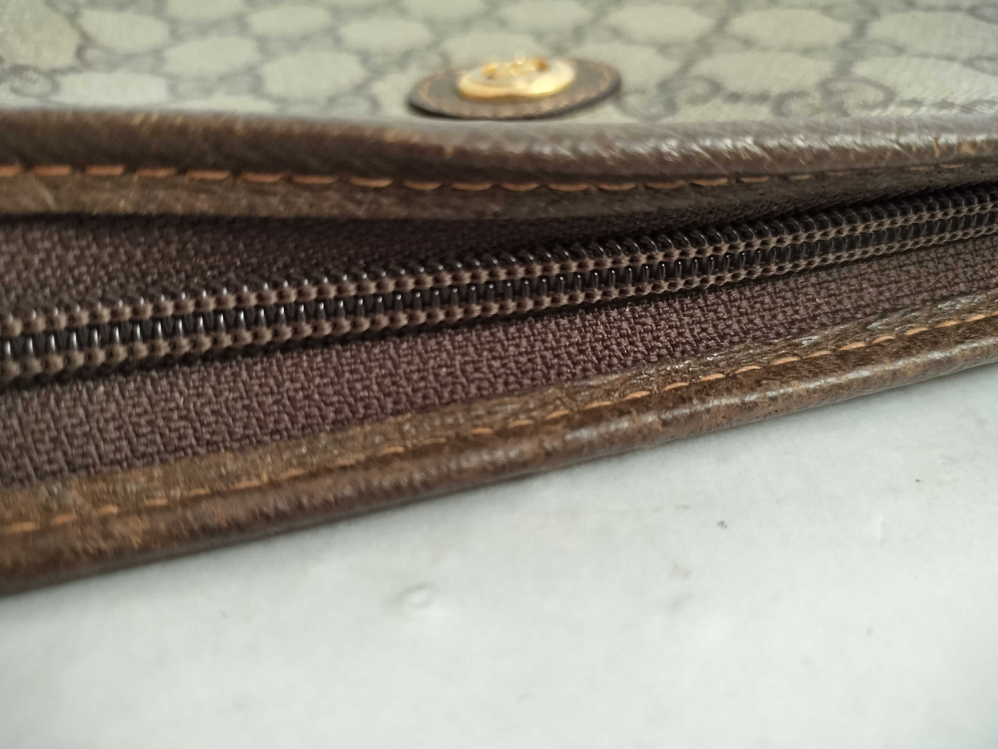 GUCCI branded pouch
