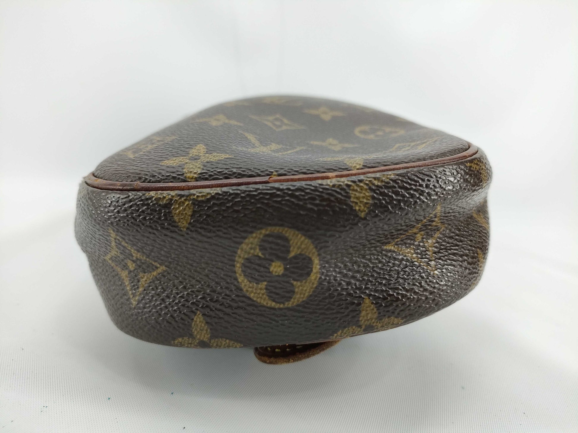 LOUIS VUITTON Monogram Louis Vuitton Pochette Ganju Body Bag Shoulder Bag