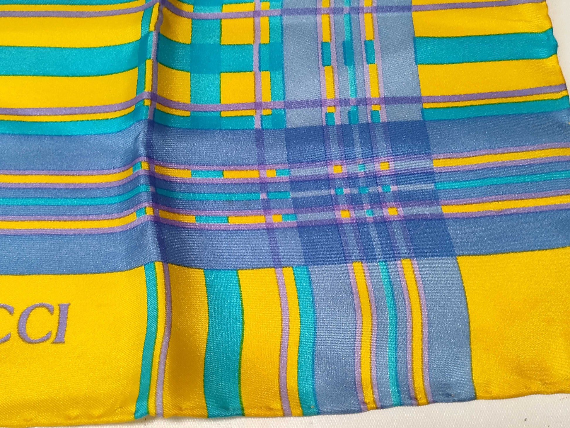 GUCCI Gucci handkerchiefs and other apparel