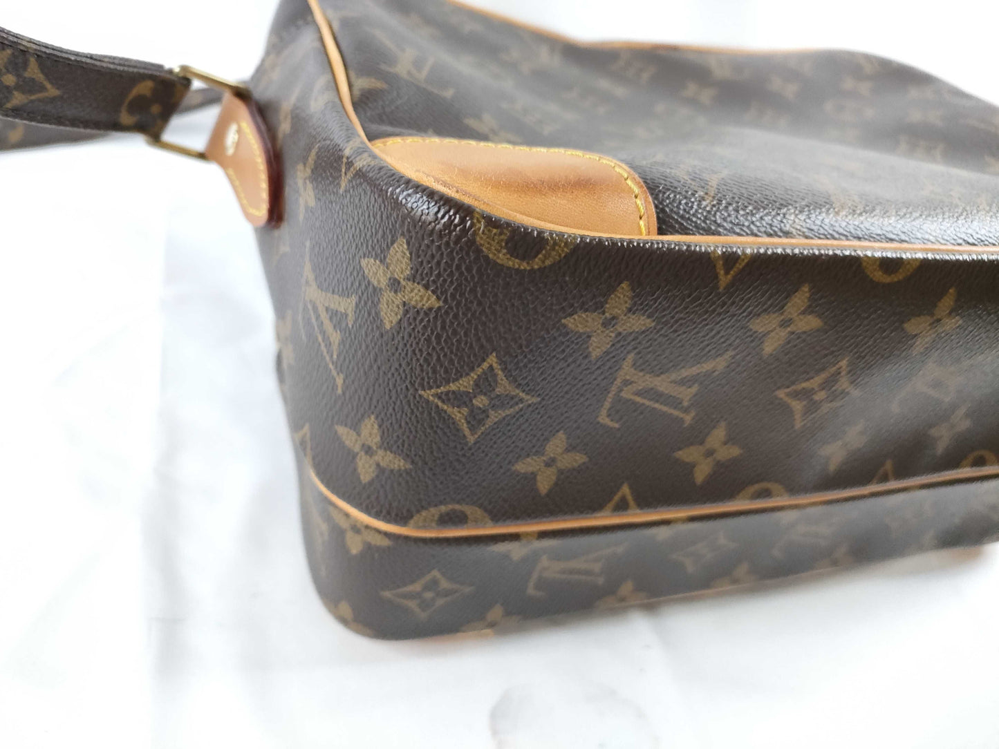 LOUIS VUITTON Monogram LV Nile Shoulder Bag