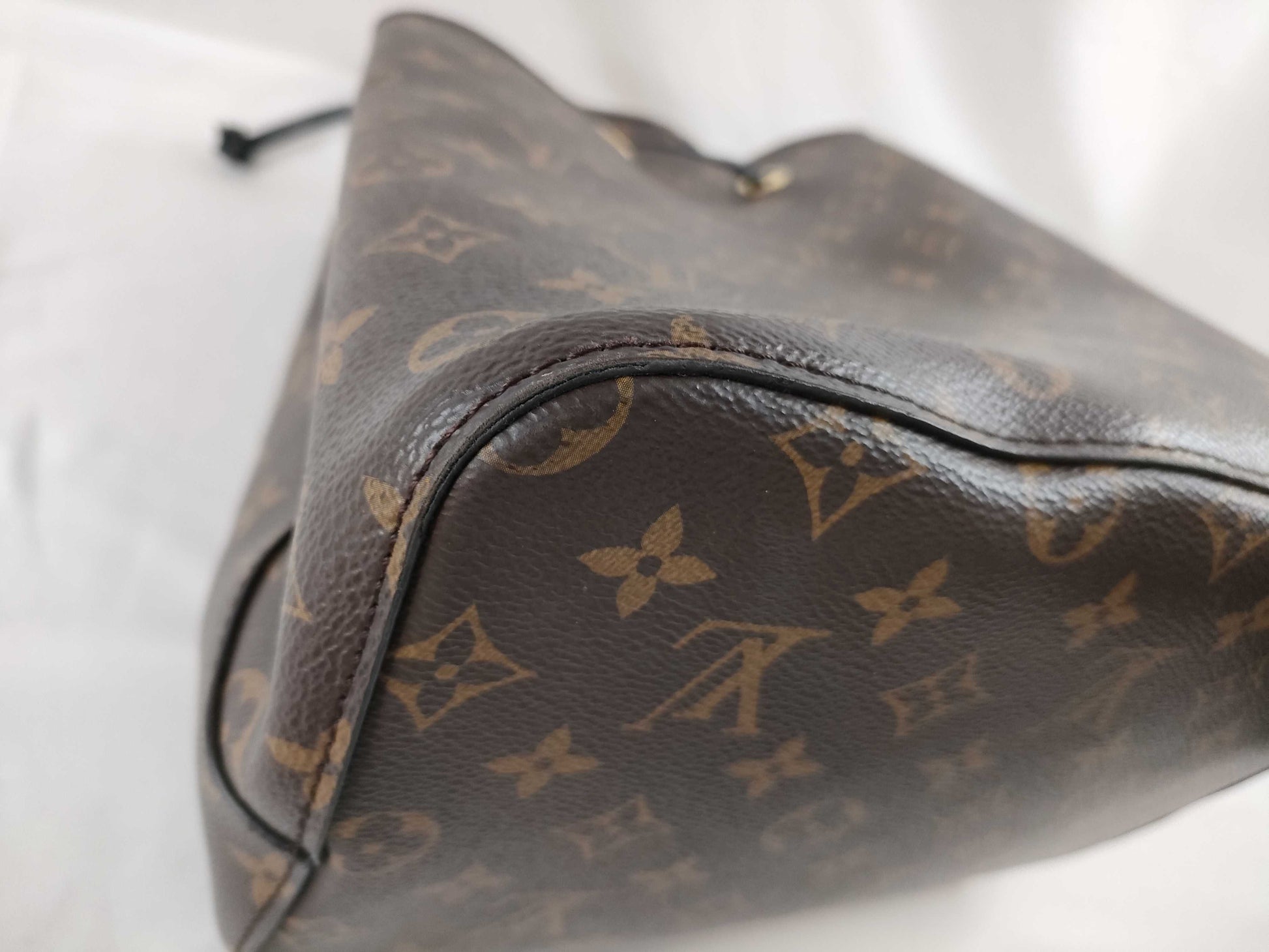 LOUIS VUITTON Monogram LV Noebag Shoulder Bag