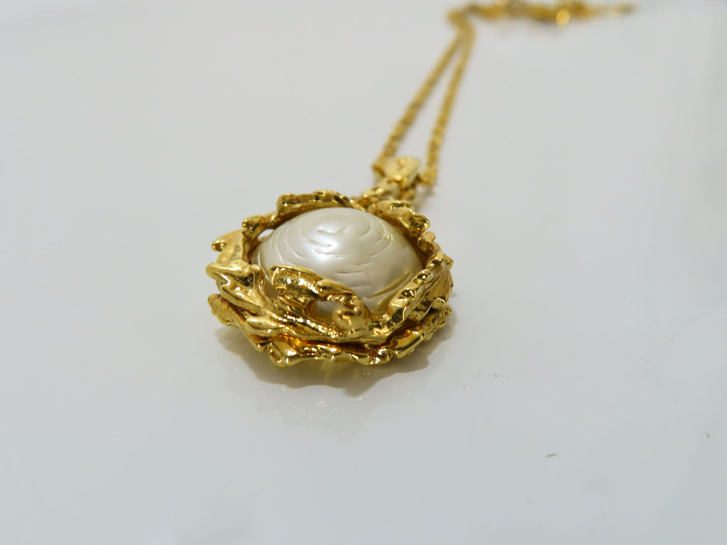 Yves Saint Laurent SAINT LAURENTYSL NC Large Faux Pearl Necklace