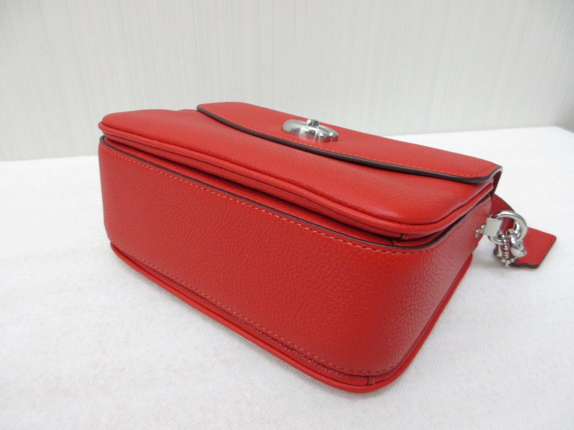 COACH CP211 K2381 Cathy Crossbody 19 Heart Strap 2-Way Shoulder Bag, Approx. W20 x H15cm, Handbag