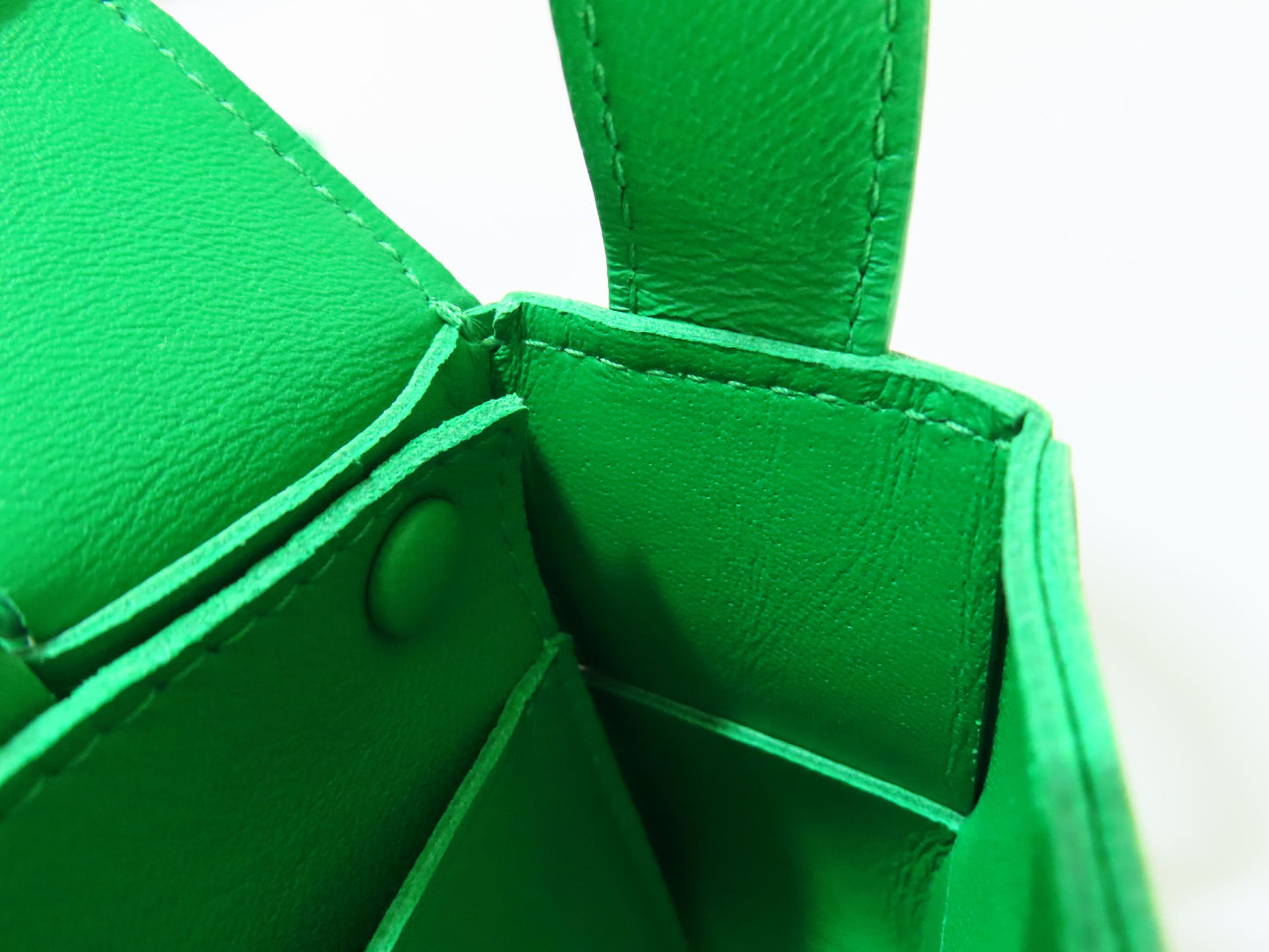 BOTTEGA VENETA Intrecciato Cassette Green Shoulder Bag