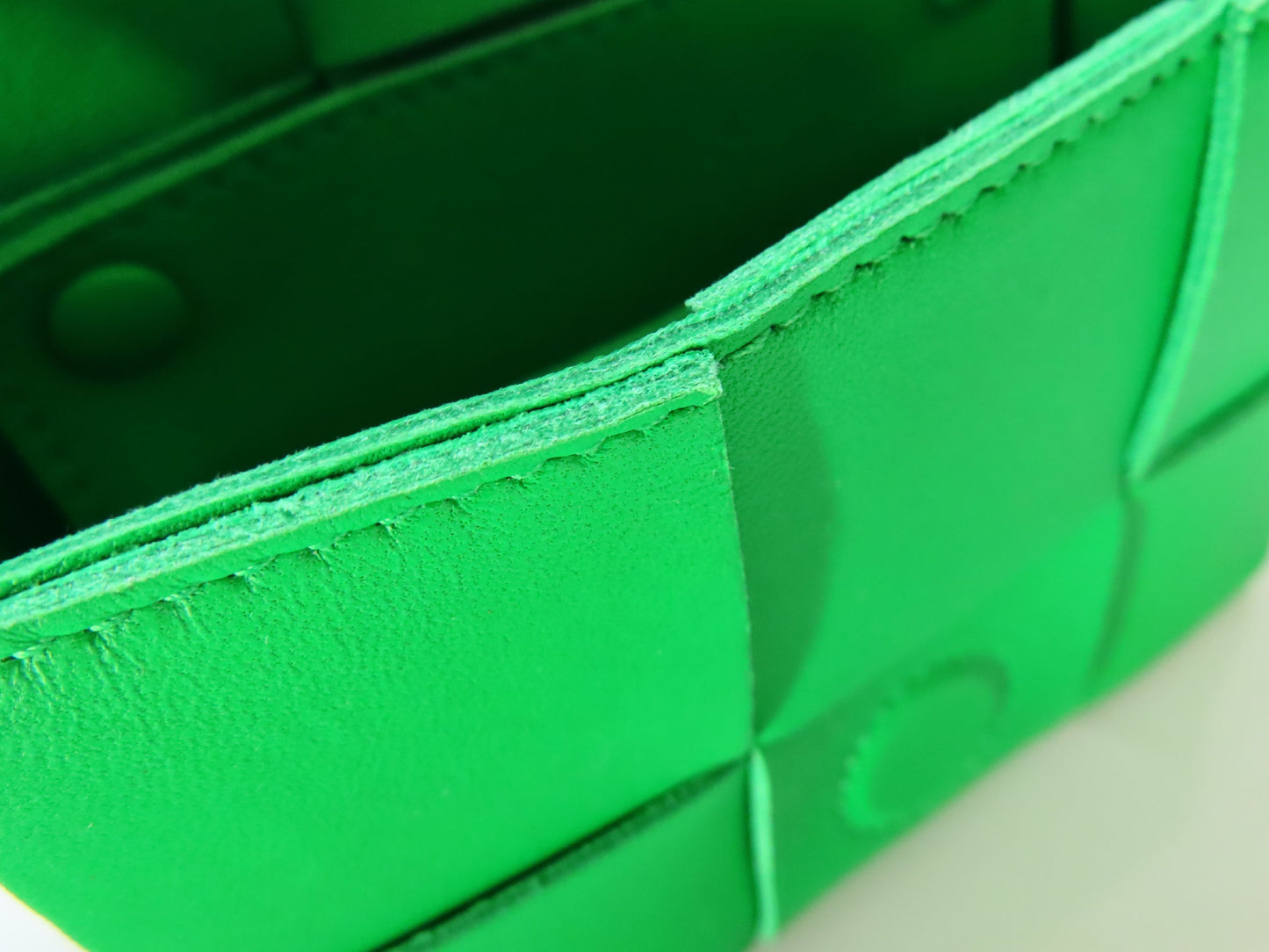 BOTTEGA VENETA Intrecciato Cassette Green Shoulder Bag