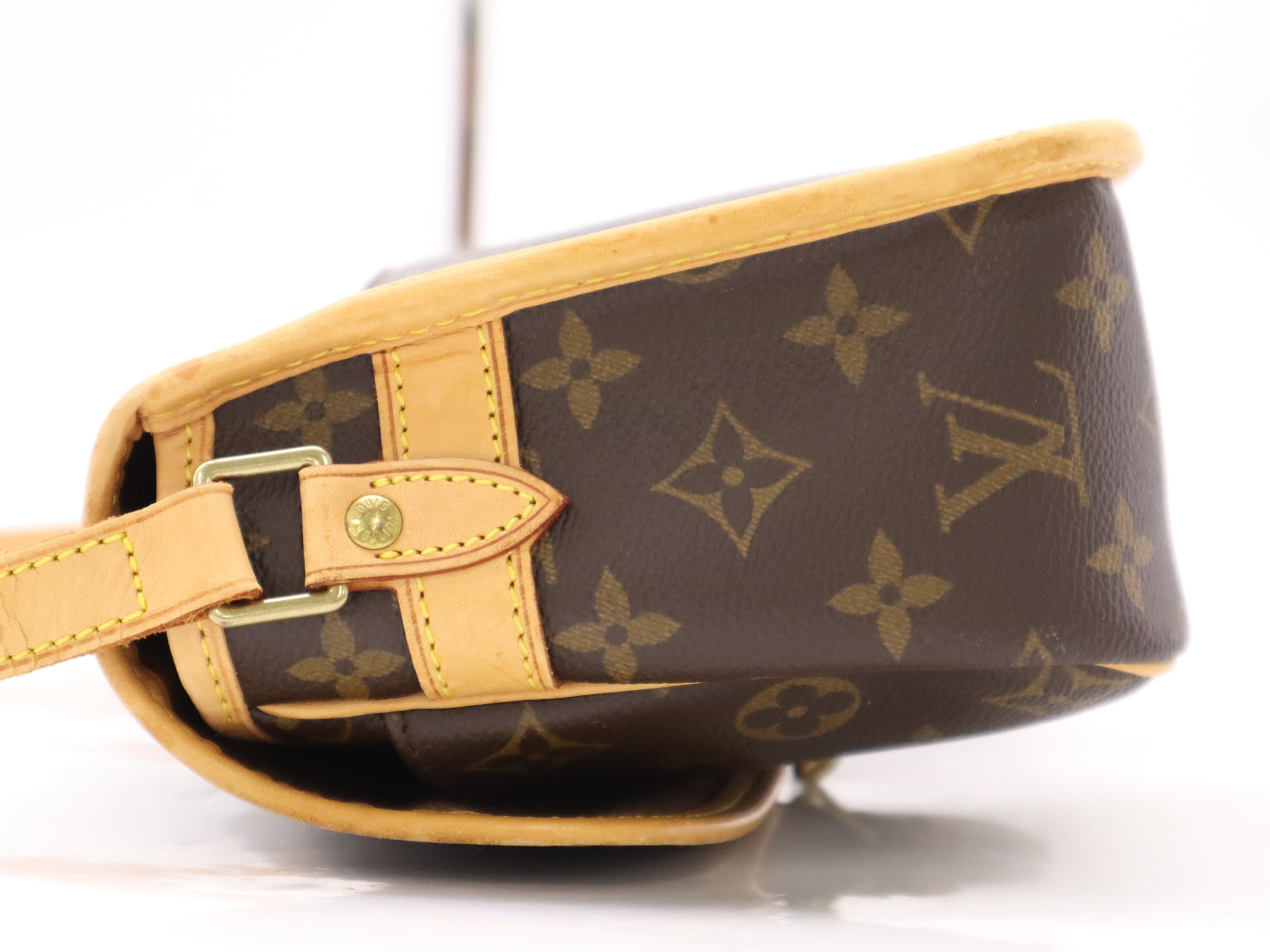LOUIS VUITTON M42250 Sologne Shoulder Bag