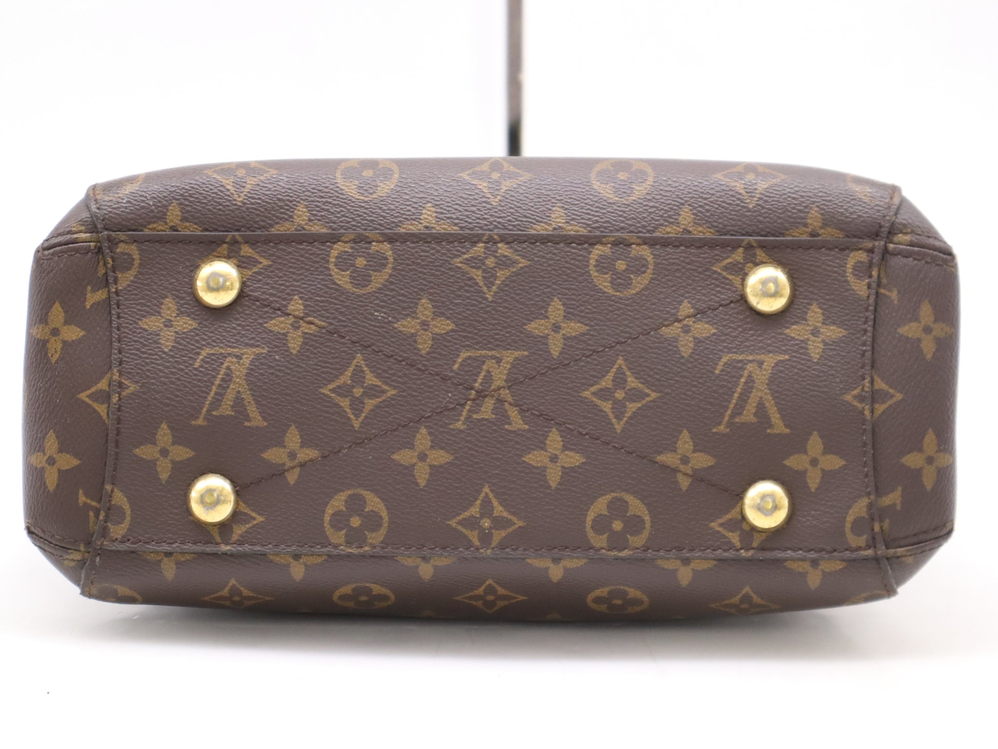 LOUIS VUITTON M41055 Monogram Montaigne BB Handbag with Padlock, 2 Keys, Cloche, and Shoulder Strap