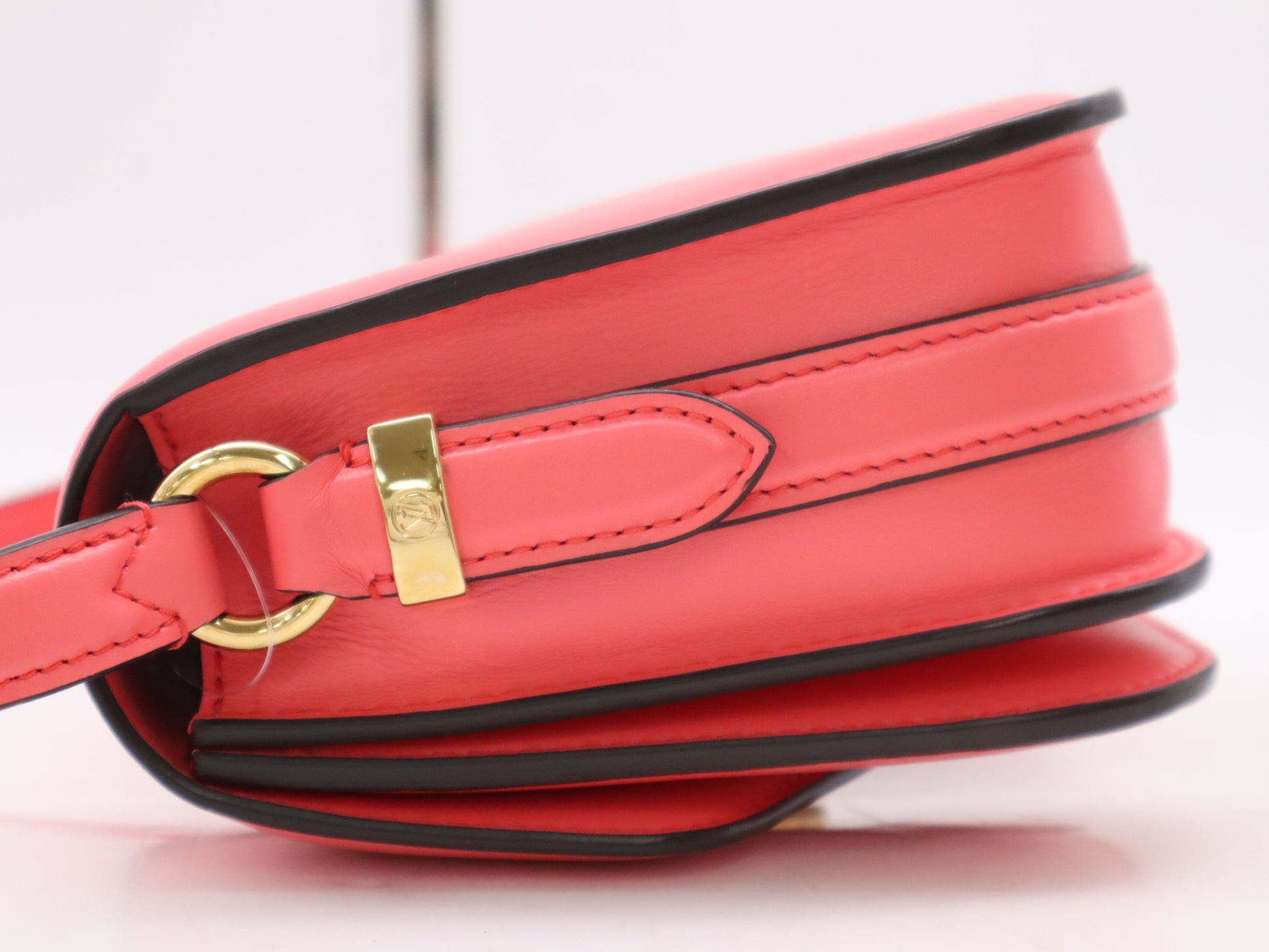 LOUIS VUITTON M55949 Leather Pont Neuf Dahlia Pink Shoulder Bag