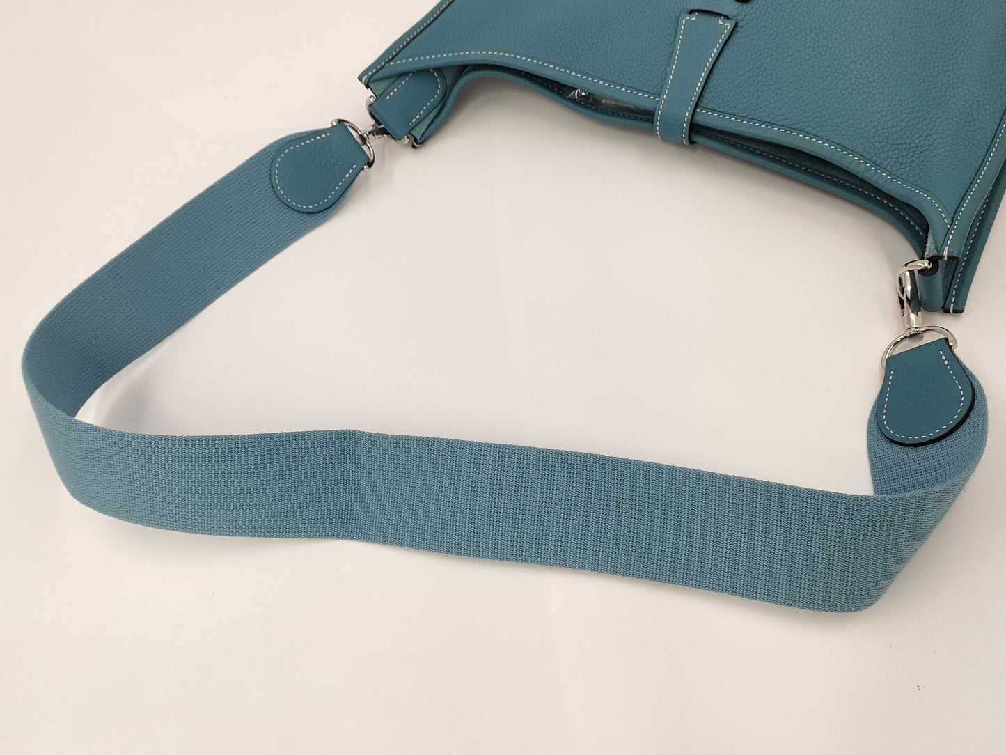 HERMES Evelyn GM Shoulder Bag, K Stamp, 2007, Taurillon Leather, Silver Hardware, Blue, Strap and Dust Bag Included