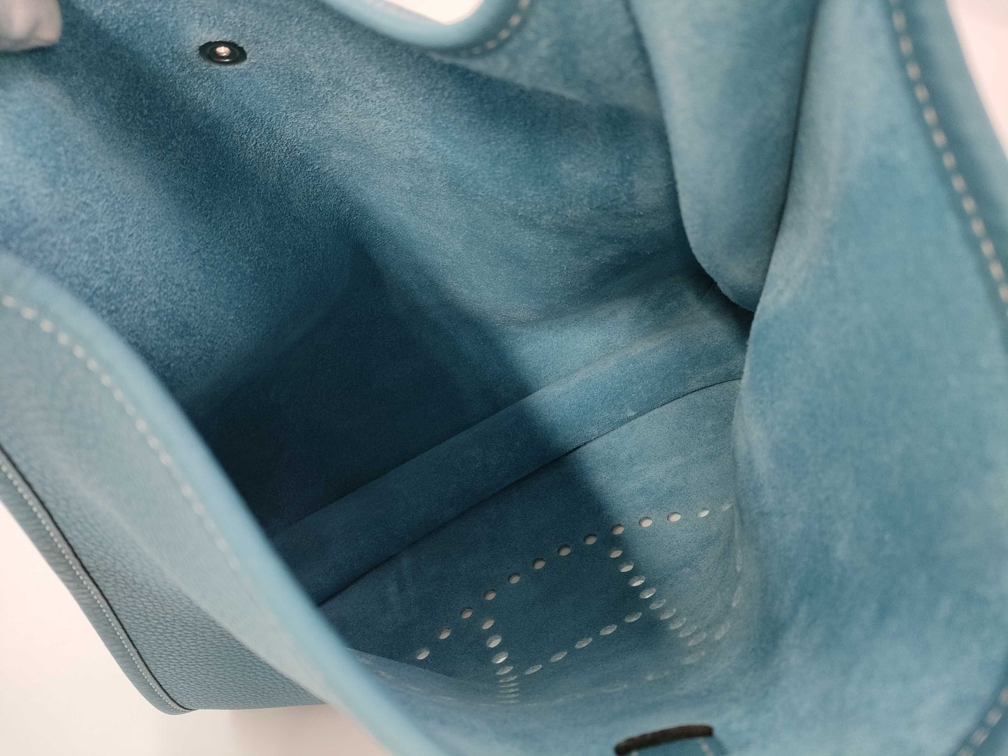 HERMES Evelyn GM Shoulder Bag, K Stamp, 2007, Taurillon Leather, Silver Hardware, Blue, Strap and Dust Bag Included