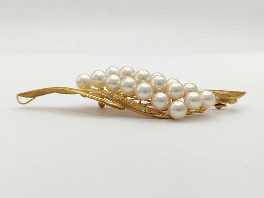Pearl diameter: approx. 6.7-6.9mm, D0.12ct, 18K gold, 19.2g, brooch
