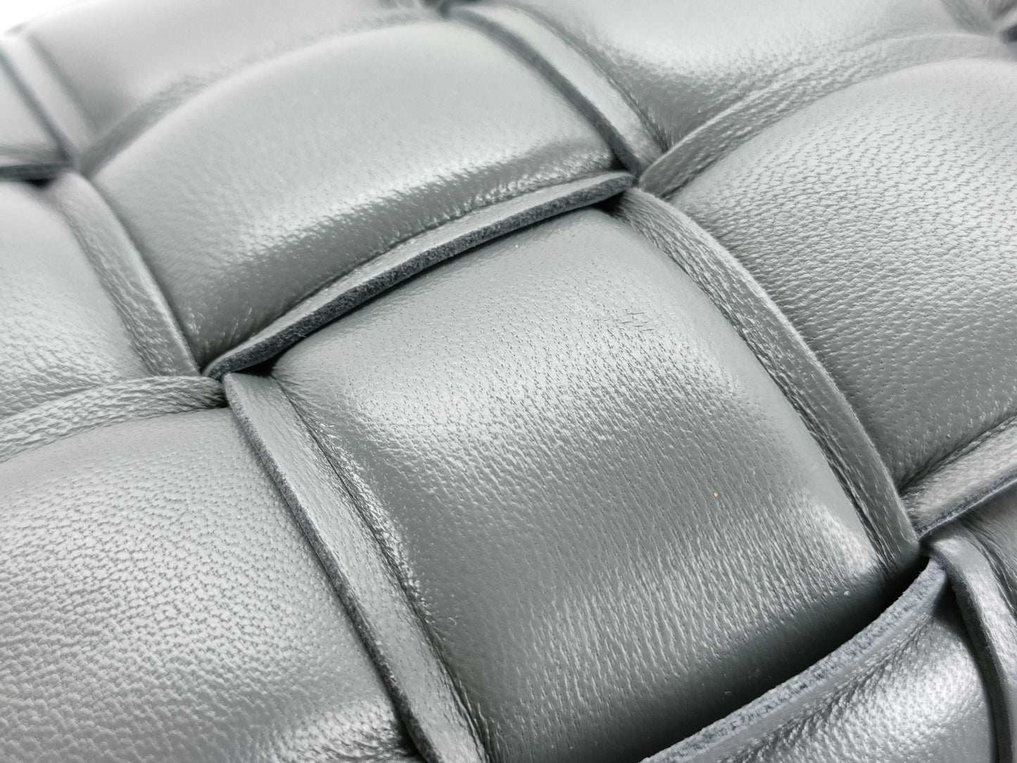 BOTTEGA VENETA Intrecciato Padded Cassette Maxi Intrecciato Lambskin Gray Shoulder Bag