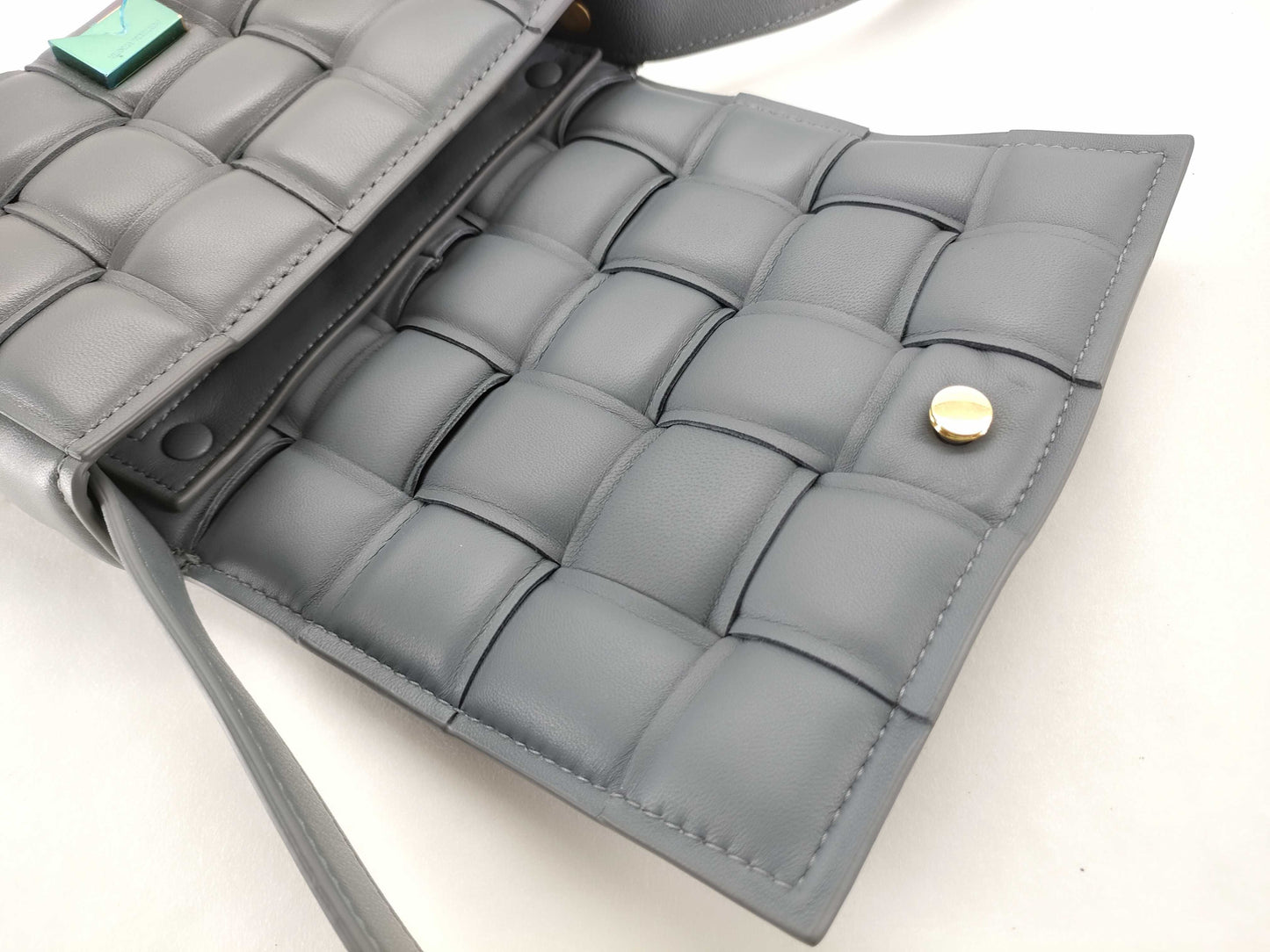 BOTTEGA VENETA Intrecciato Padded Cassette Maxi Intrecciato Lambskin Gray Shoulder Bag