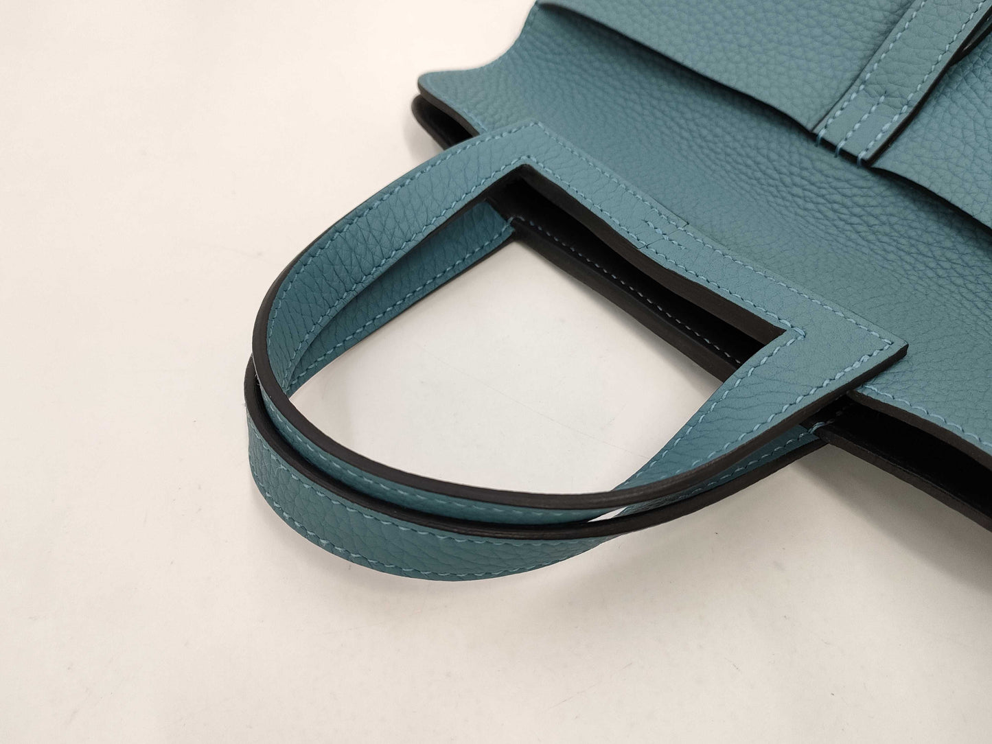 HERMES Arzan 25 Verso Shoulder Bag in Taurillon Clemence Leather, New Blue Jean Leather, Caban, GD Hardware, B Stamp