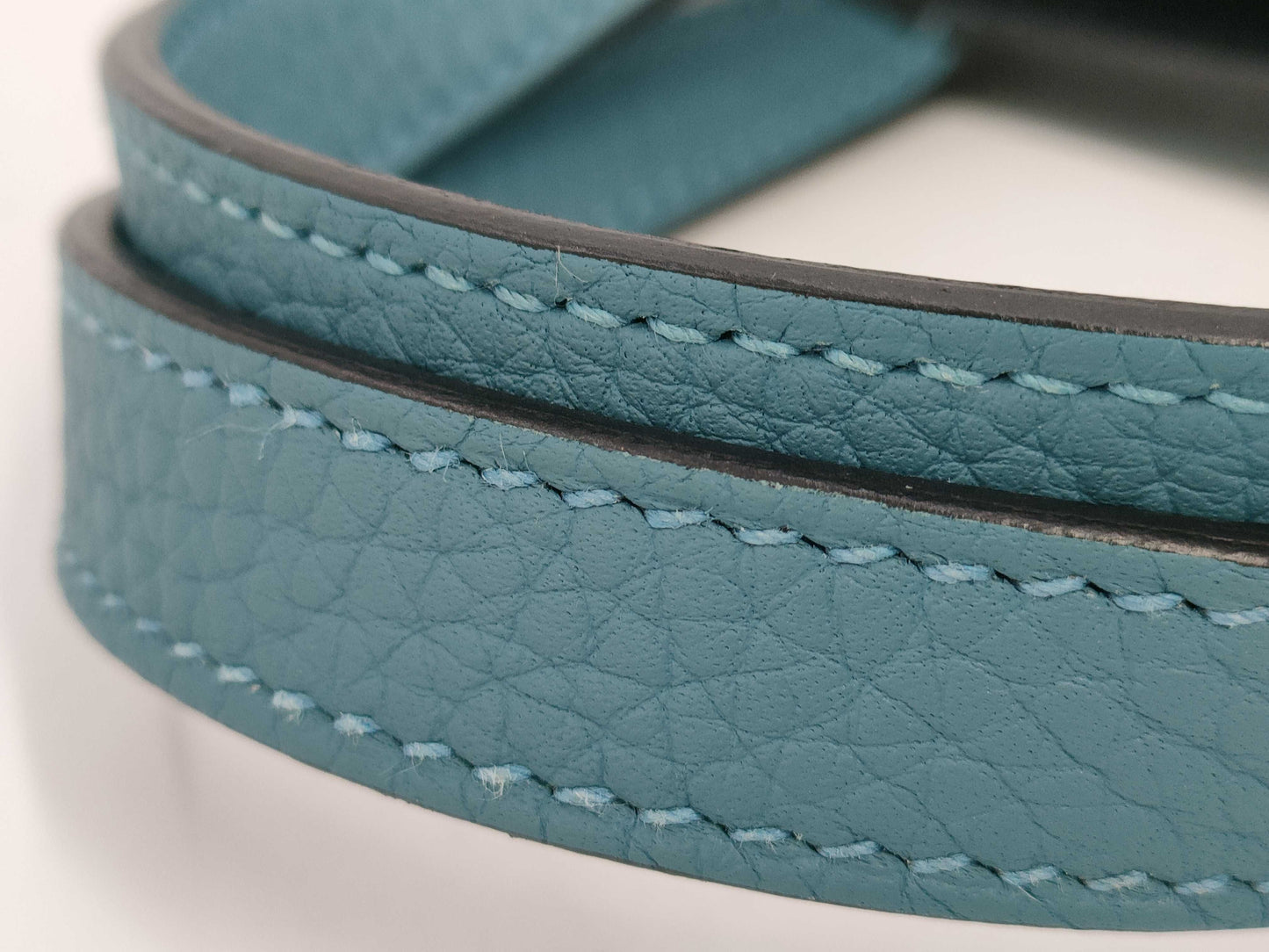 HERMES Arzan 25 Verso Shoulder Bag in Taurillon Clemence Leather, New Blue Jean Leather, Caban, GD Hardware, B Stamp