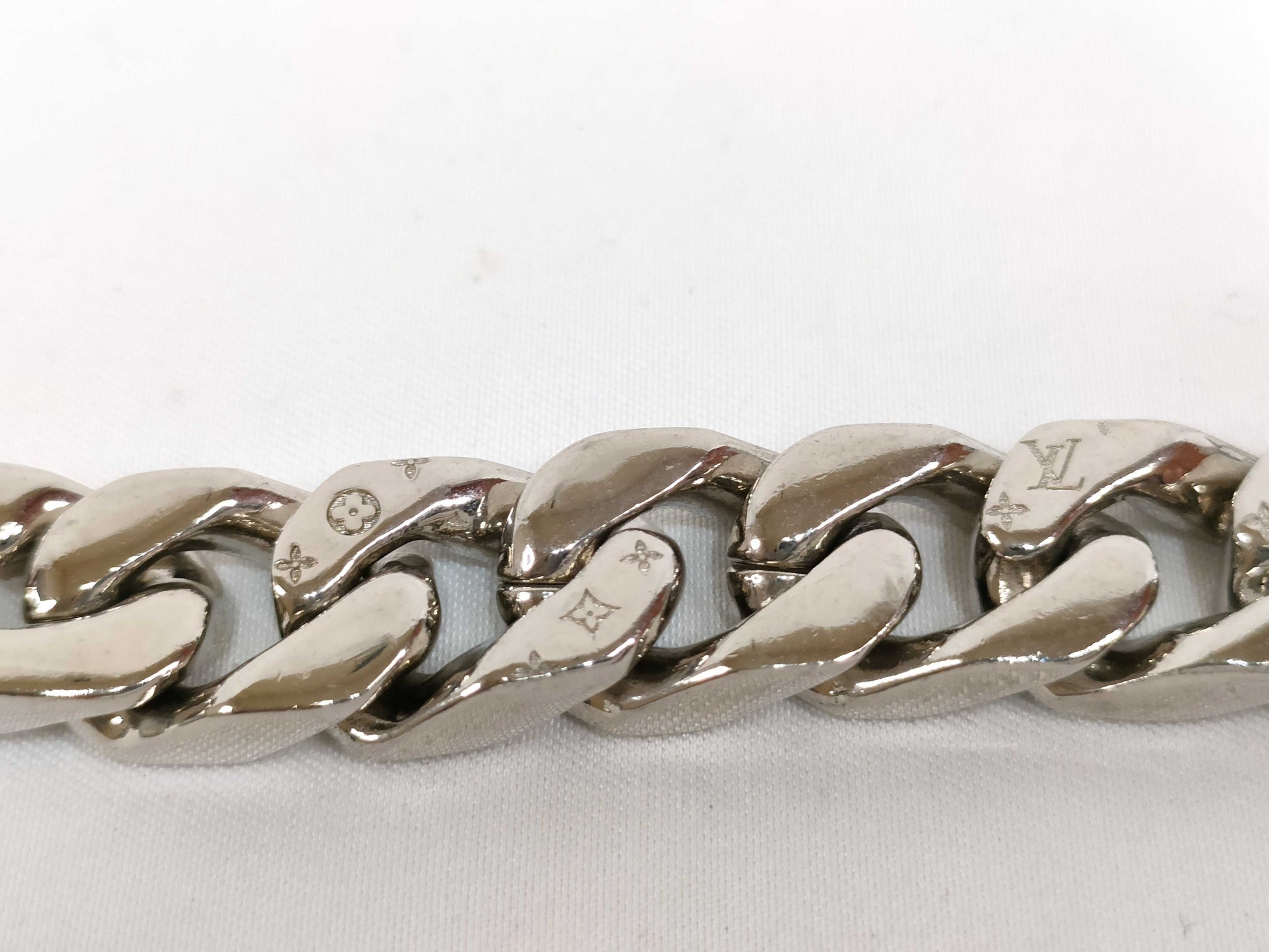 LOUIS VUITTON LV M69988 Brass LV Chain Links M Bracelet/Bangle