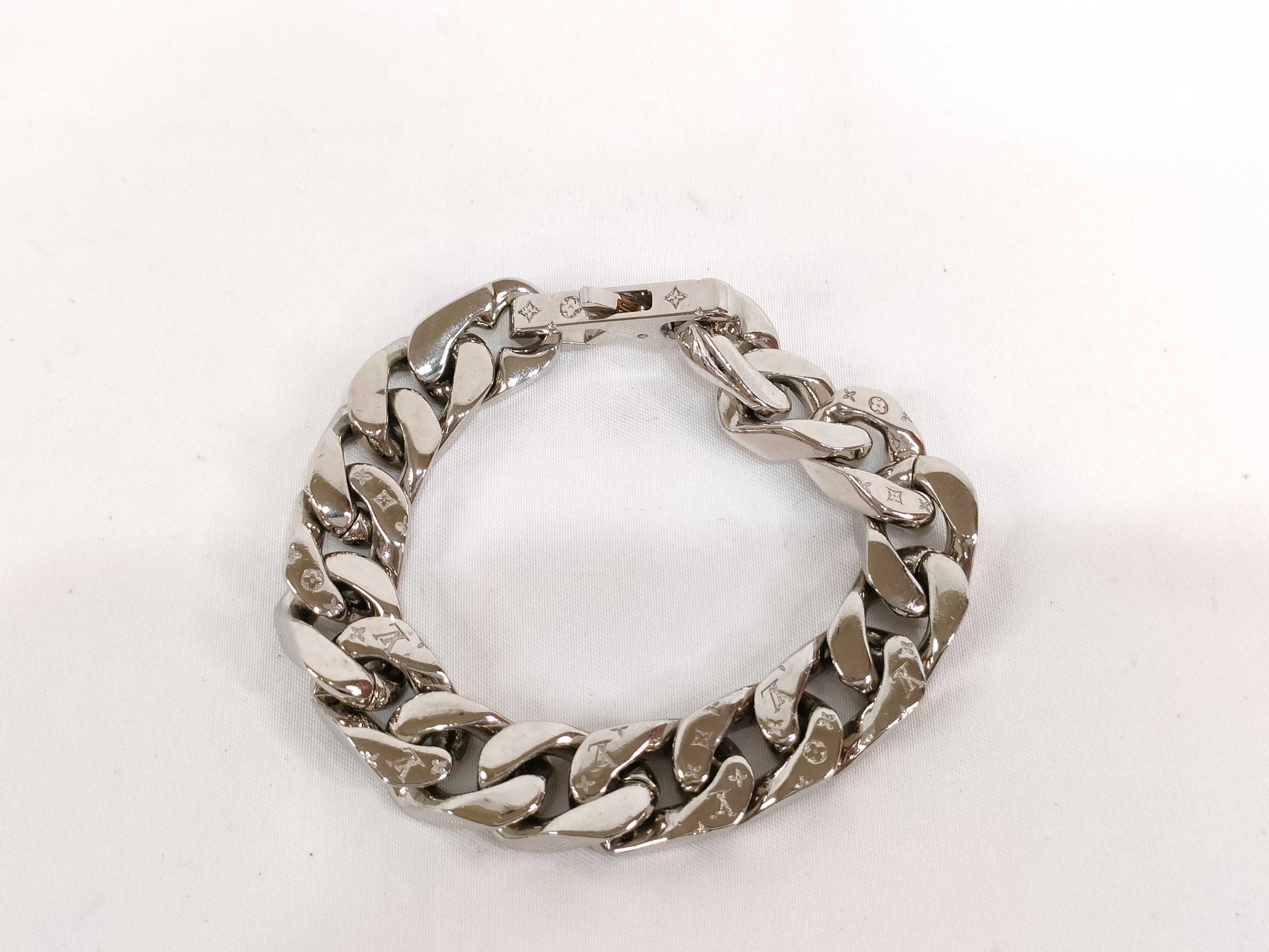 LOUIS VUITTON LV M69988 Brass LV Chain Links M Bracelet/Bangle