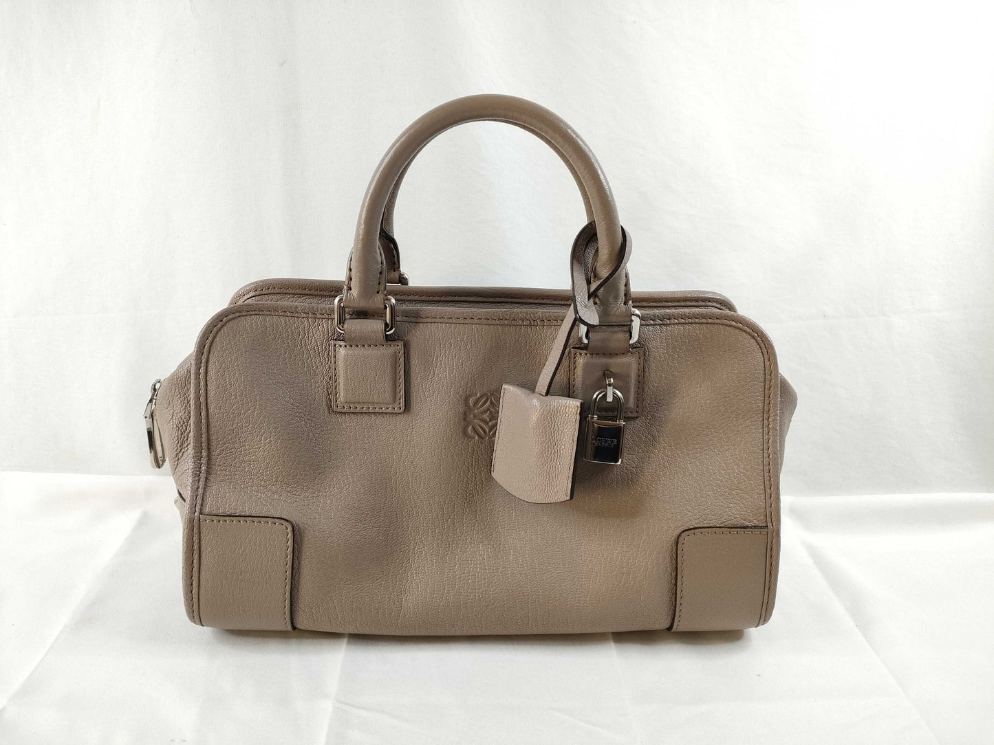 LOEWE Amazona 28 Beige Handbag
