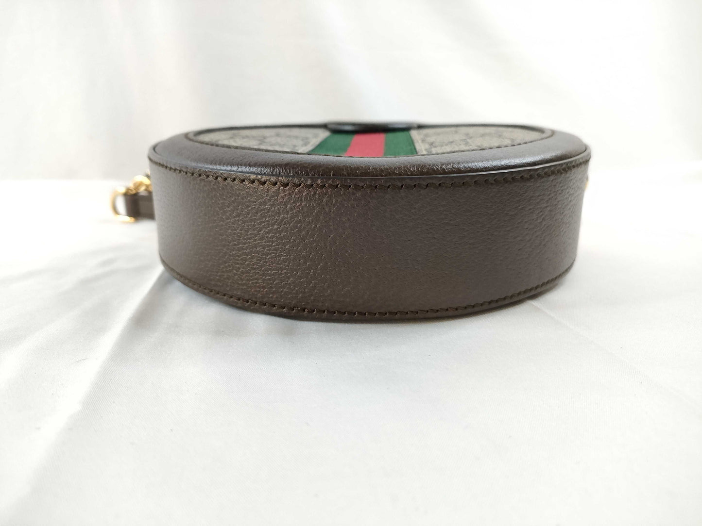 GUCCI GG Supreme Sherry Shoulder Bag