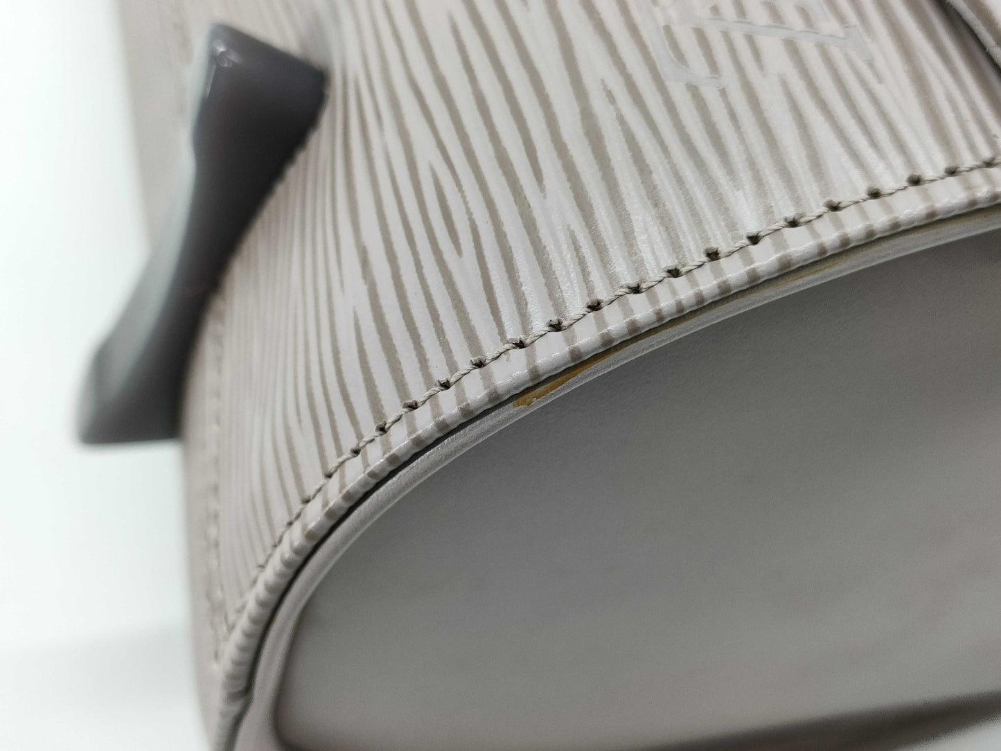 LOUIS VUITTON Epi Nocturne Shoulder Bag