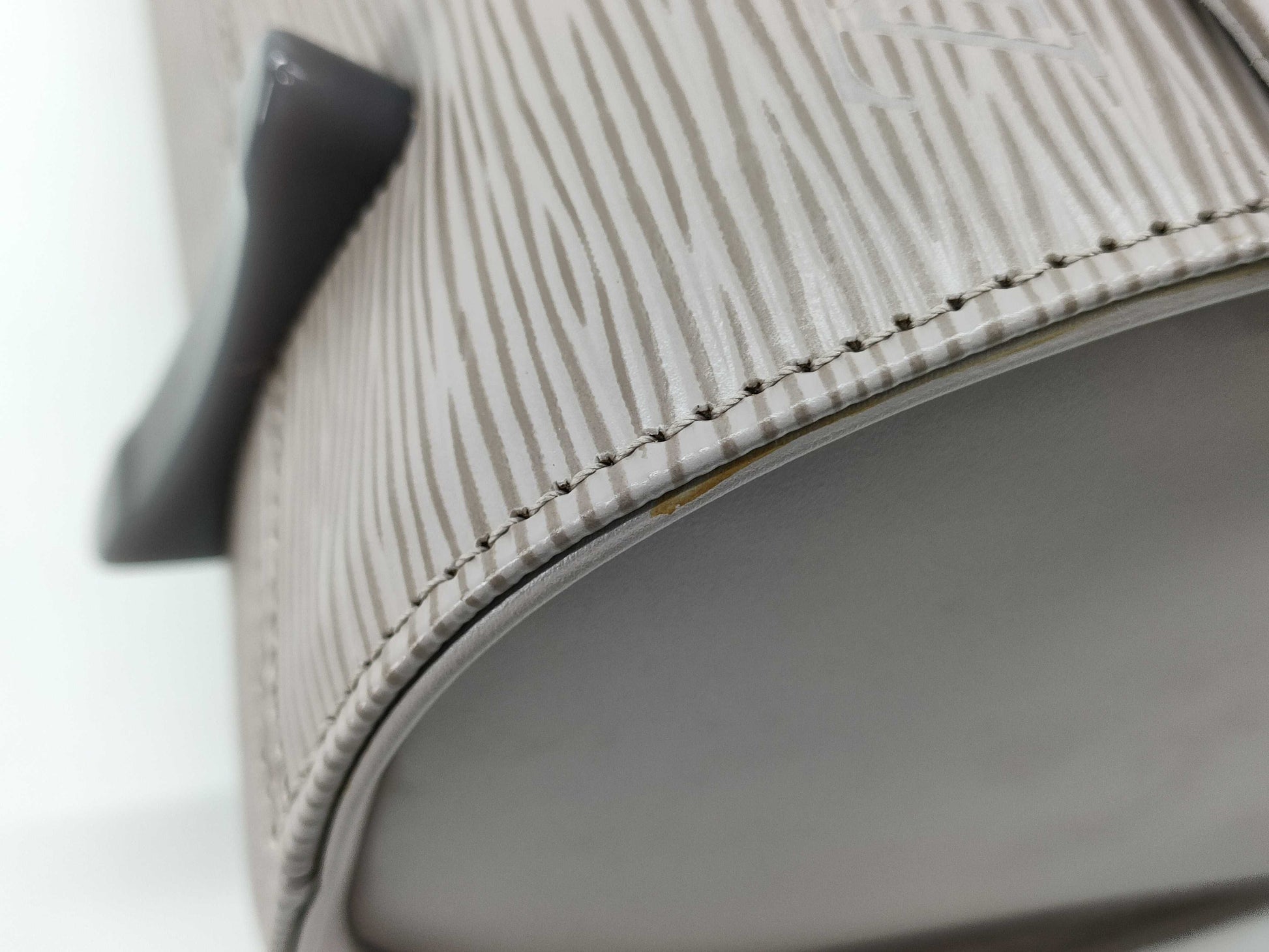 LOUIS VUITTON Epi Nocturne Shoulder Bag