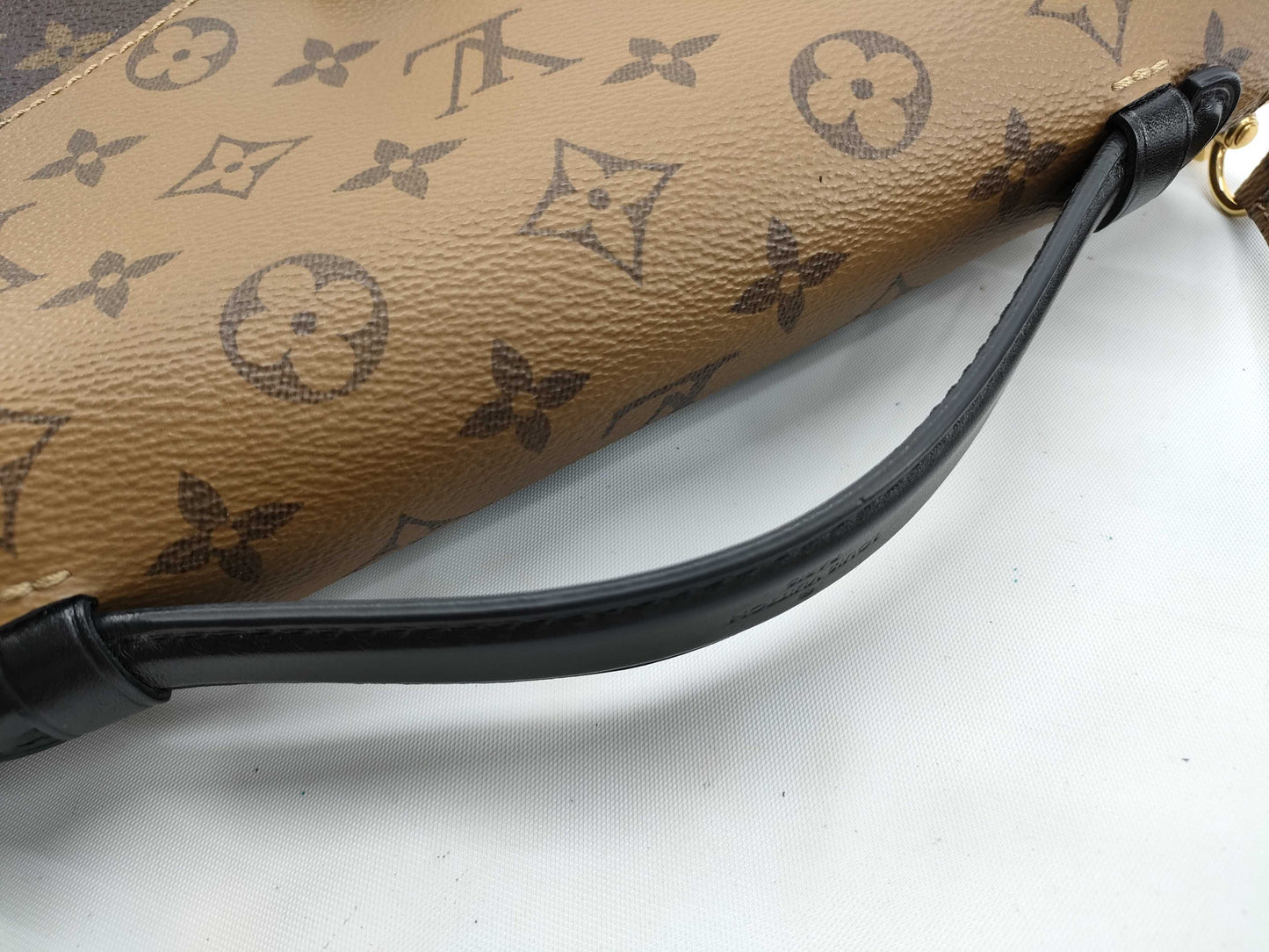 LOUIS VUITTON Monogram Reverse Pochette Metis Shoulder Bag