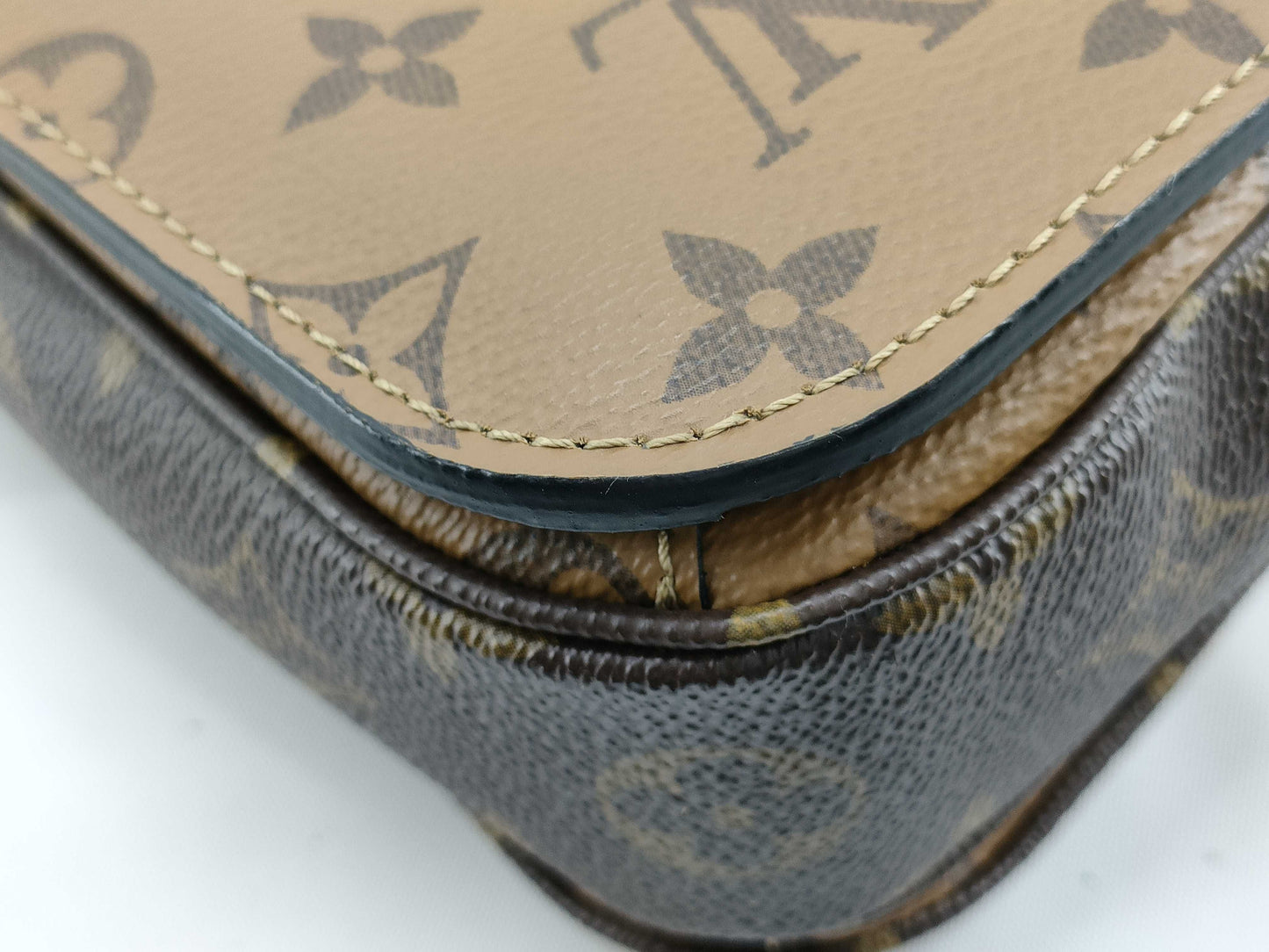 LOUIS VUITTON Monogram Reverse Pochette Metis Shoulder Bag