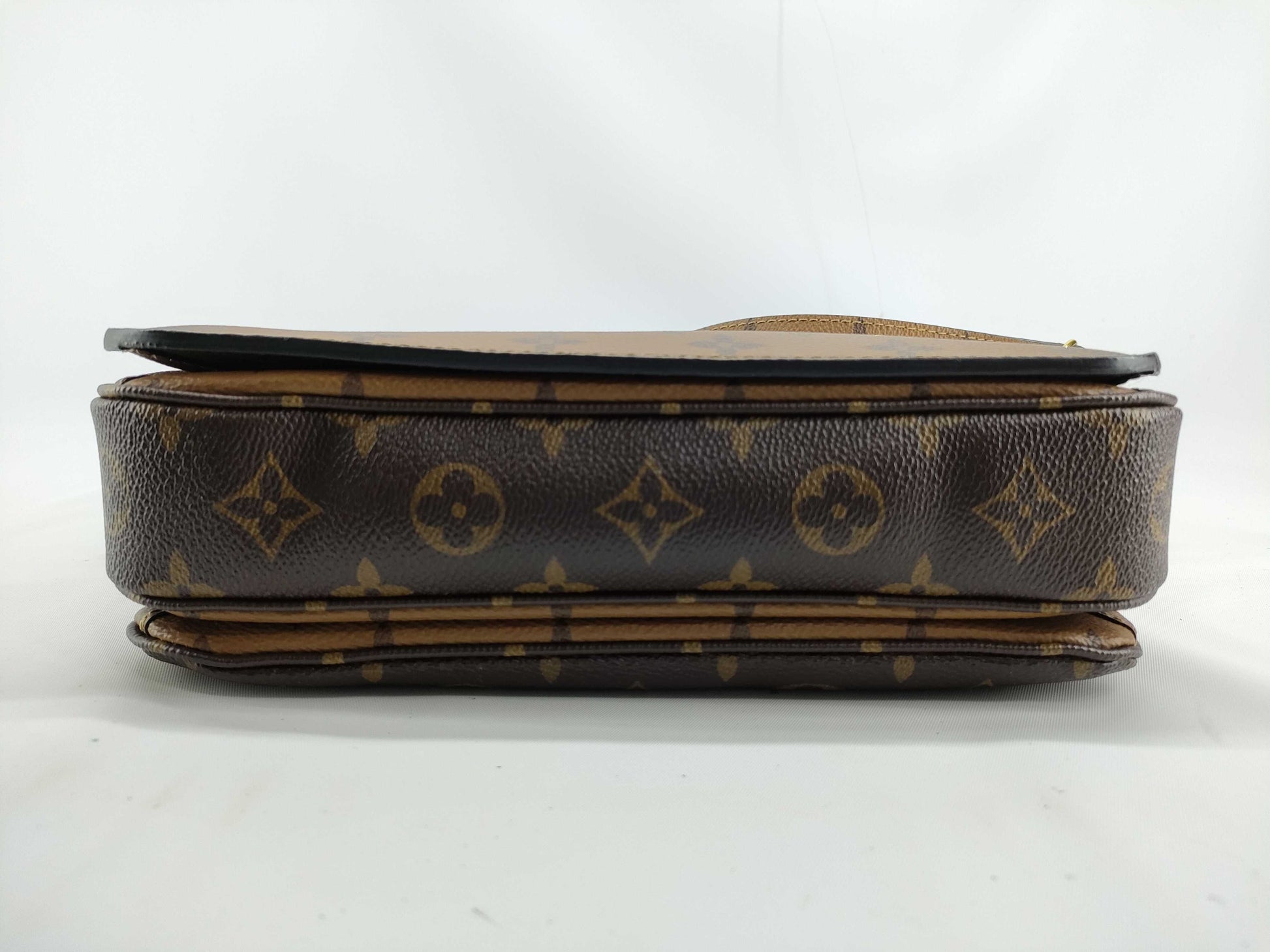 LOUIS VUITTON Monogram Reverse Pochette Metis Shoulder Bag