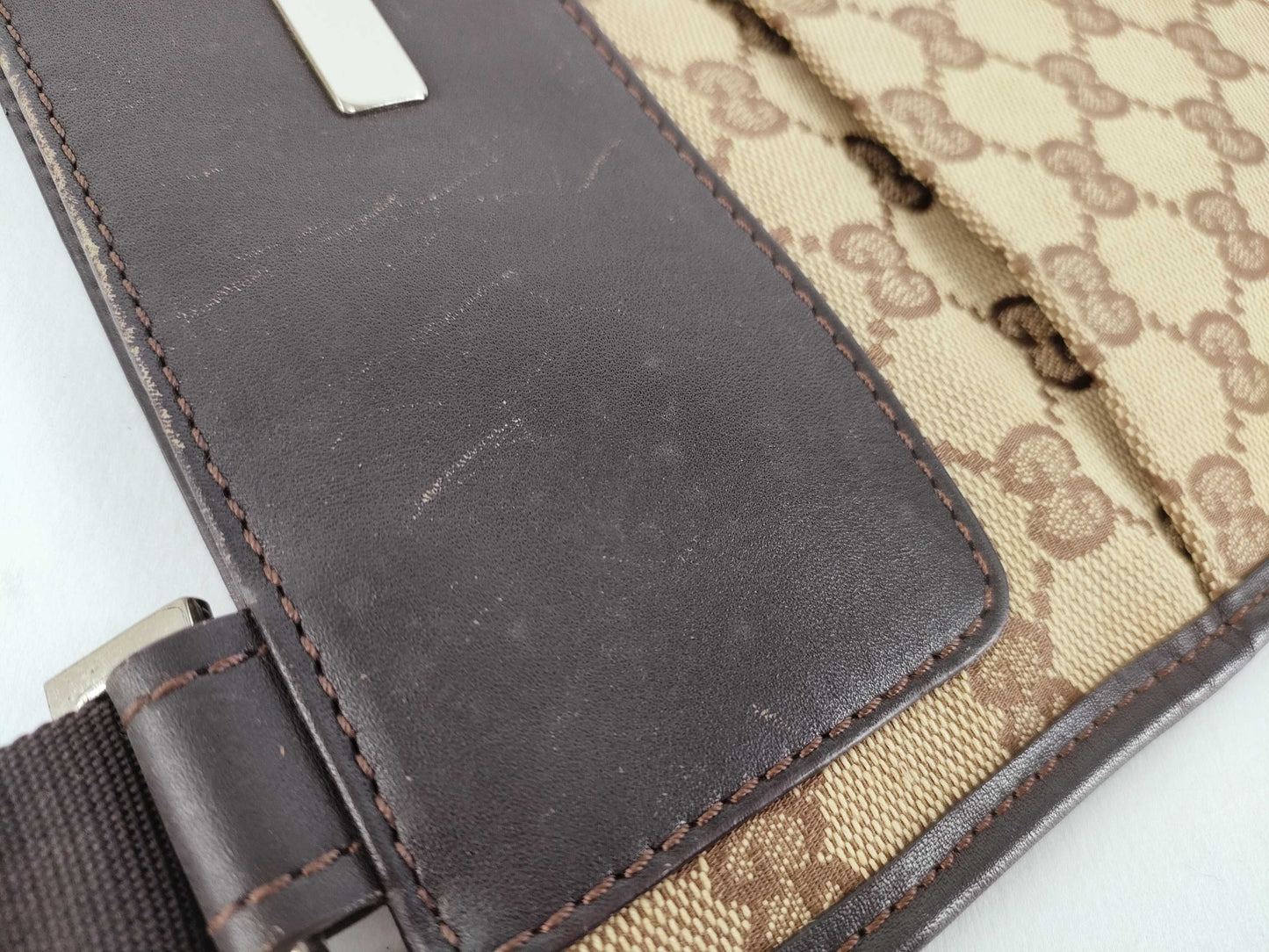 GUCCI GG Canvas Shoulder Bag Gucci GG Canvas Shoulder Bag