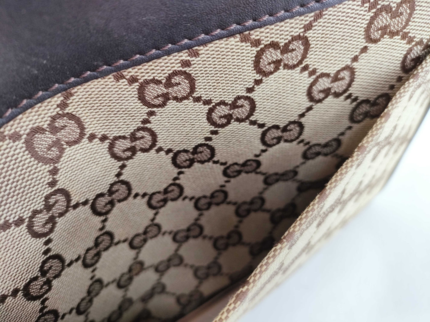 GUCCI GG Canvas Shoulder Bag Gucci GG Canvas Shoulder Bag