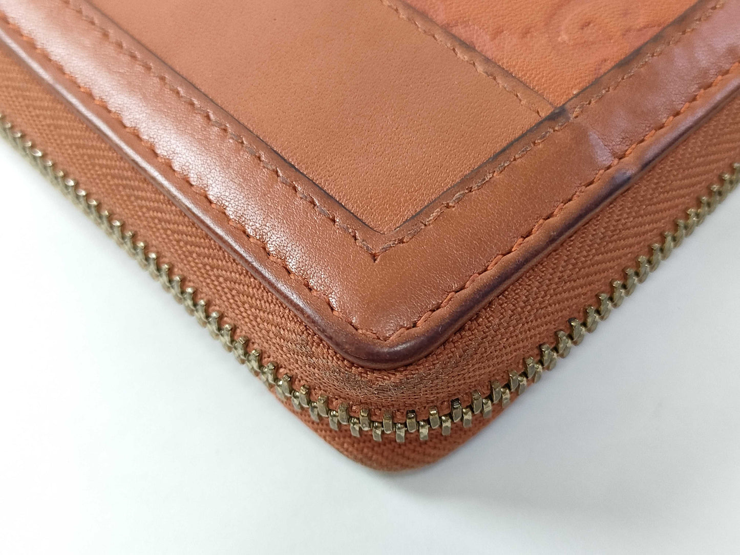 GUCCI Sukey Zippy Wallet
