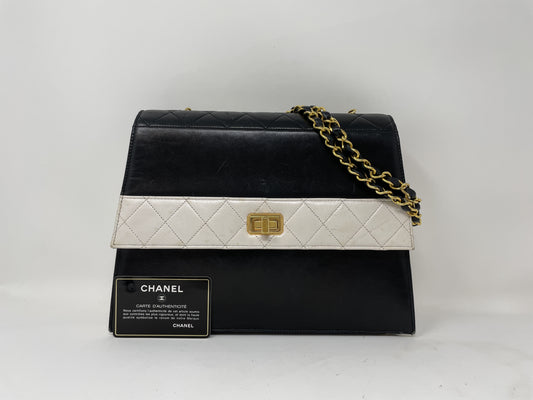 CHANEL CHANEL Matelasse Shoulder Bag, Lambskin, 2.55"