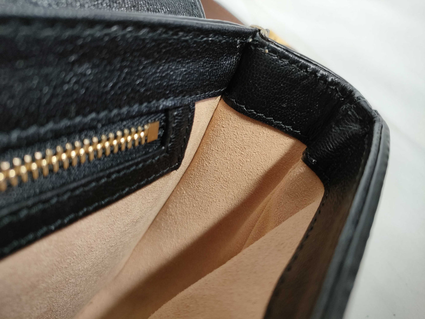 GUCCI GG Shoulder Bag with Dust Bag