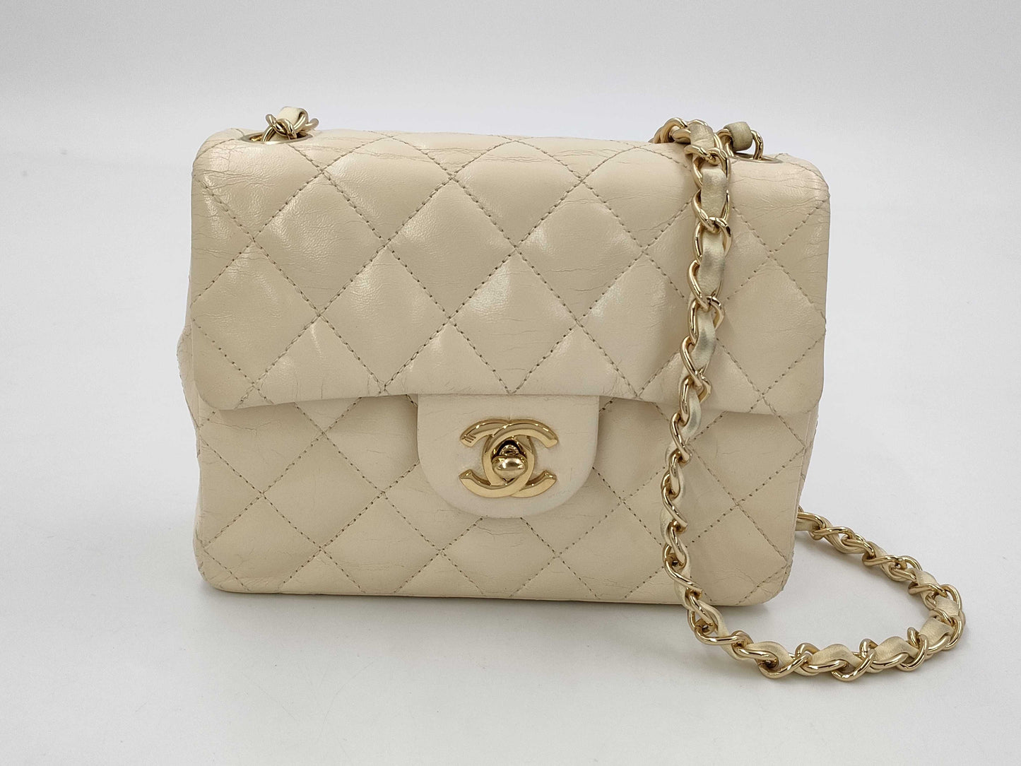 CHANEL CHANEL Mini Matelasse Lambskin Chain Shoulder Bag Beige with GD Hardware