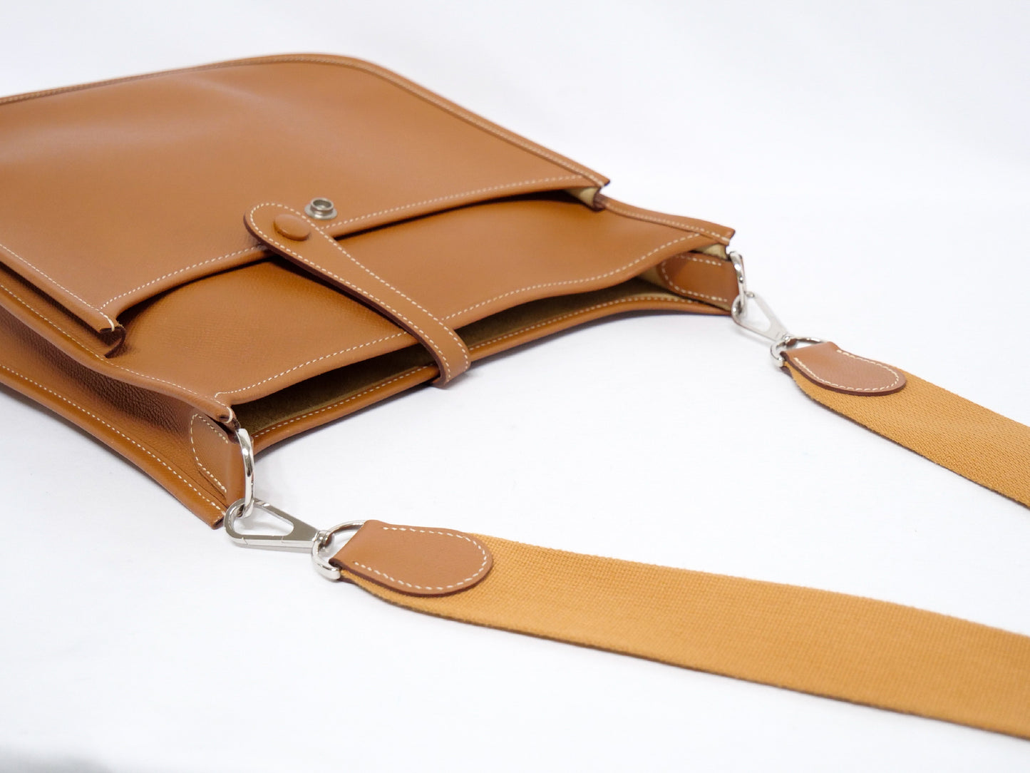 HERMES Evelyn II Epson Gold Shoulder Bag