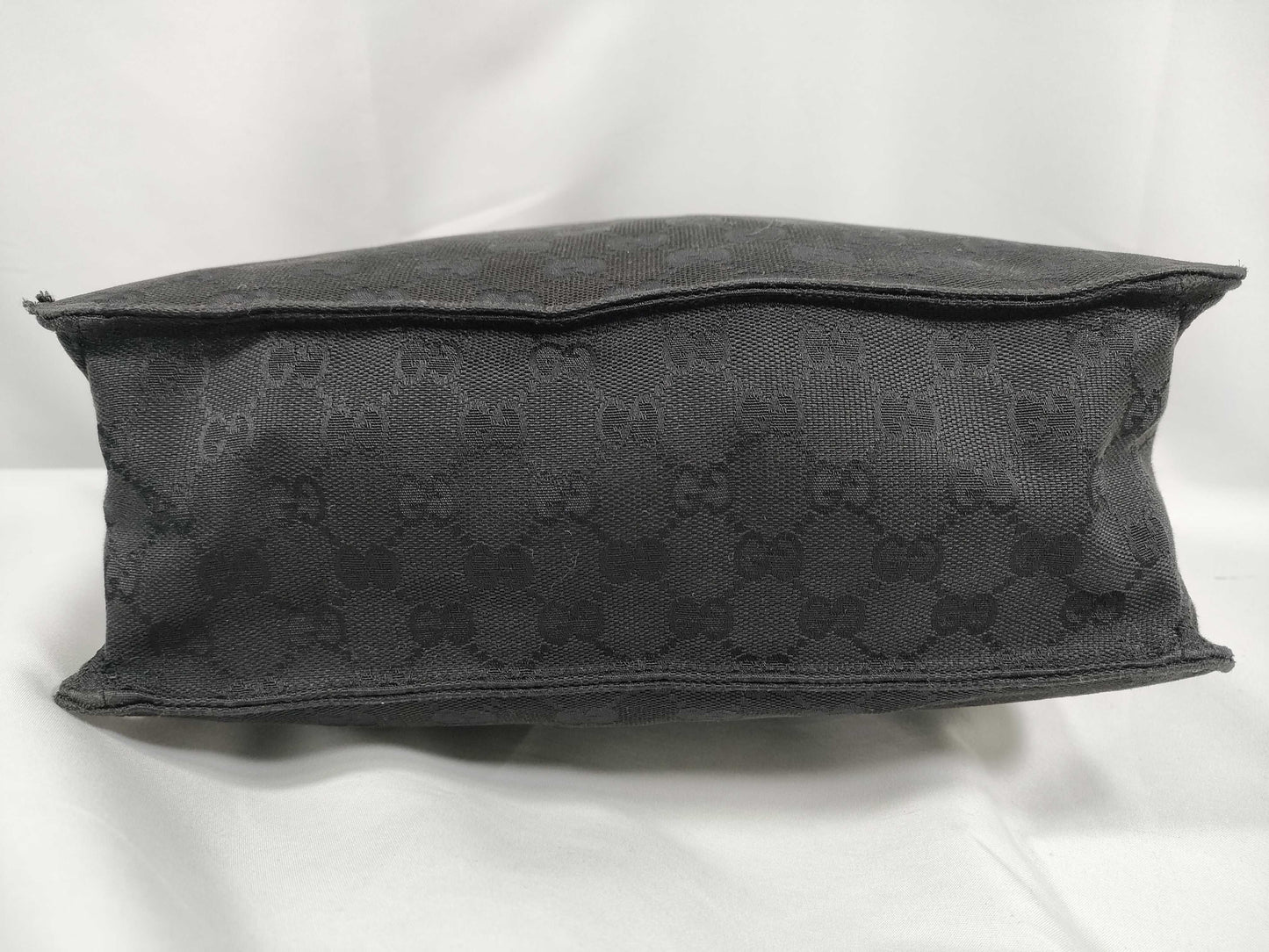 GUCCI GG Canvas Shoulder Bag
